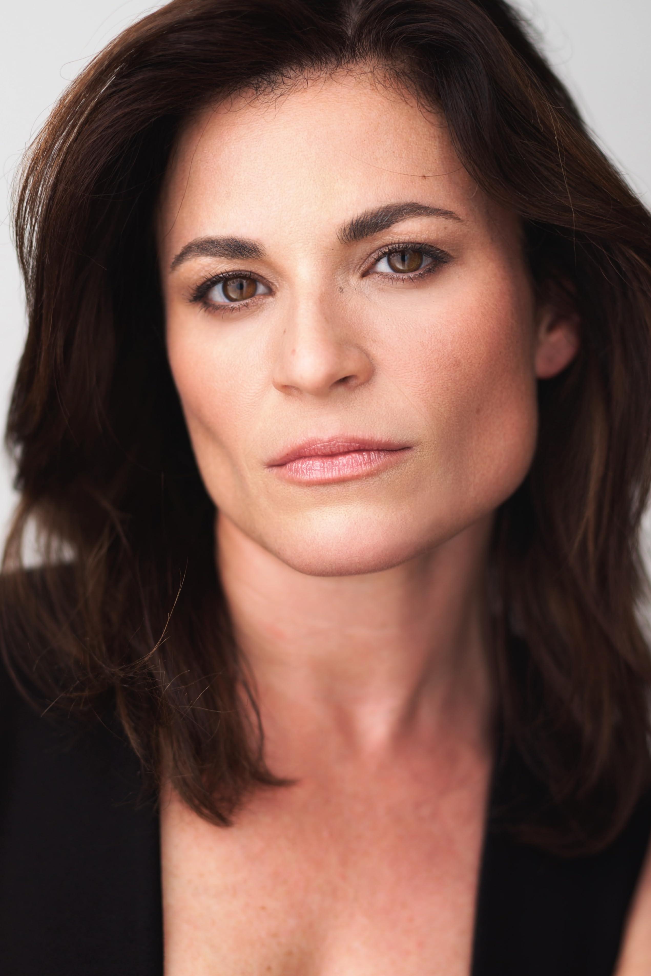 actor Julie Stackhouse large photo