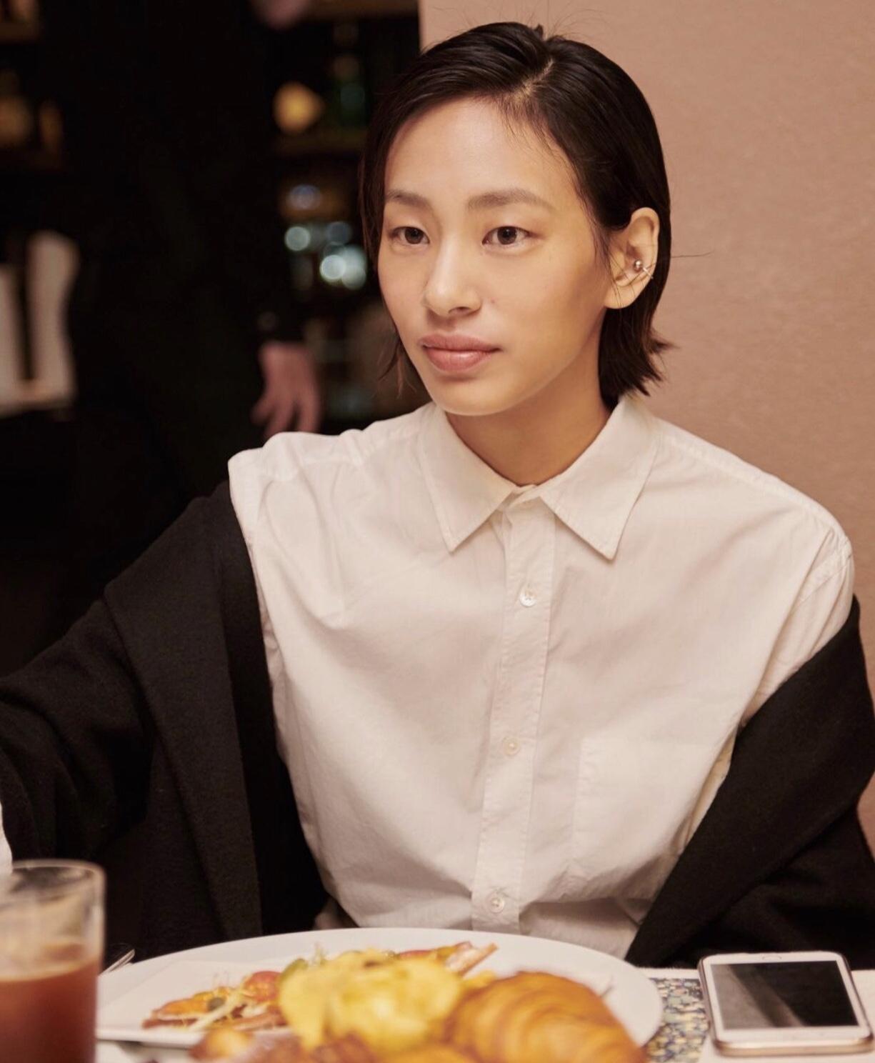 actor Ana Kim large photo