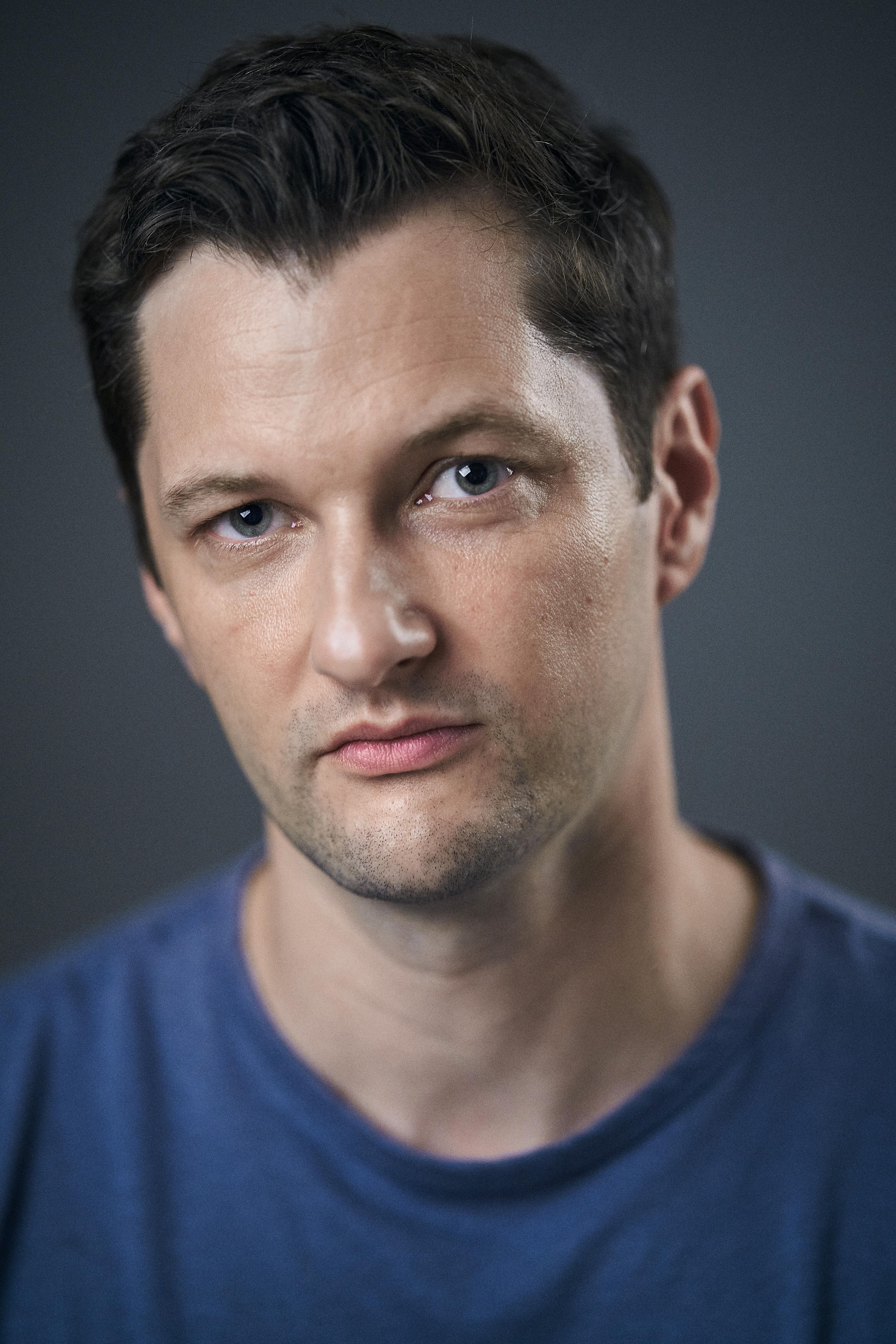 actor Thomas L. Frederiksen large photo