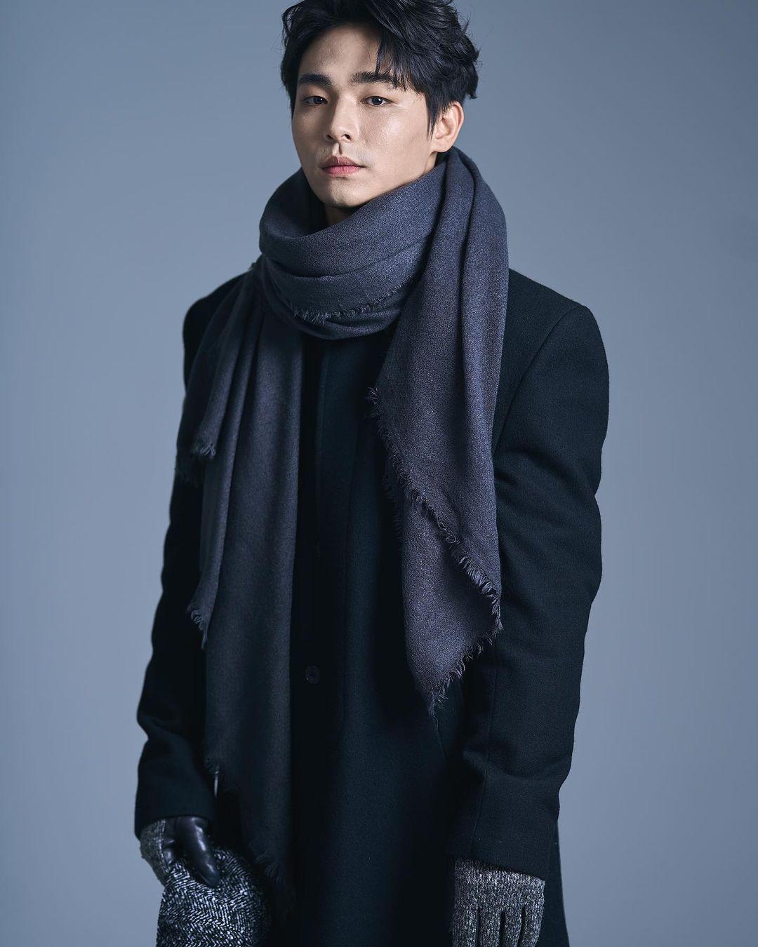actor Kim Soo-Oh large photo