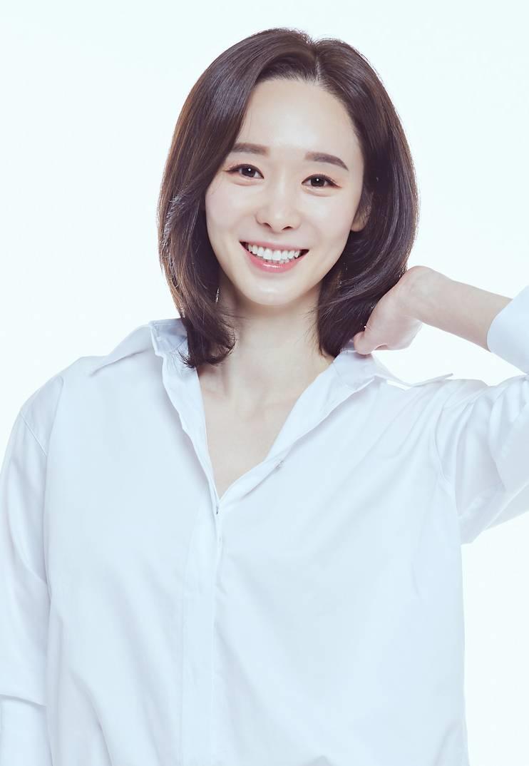 actor Han Soo-yeon large photo