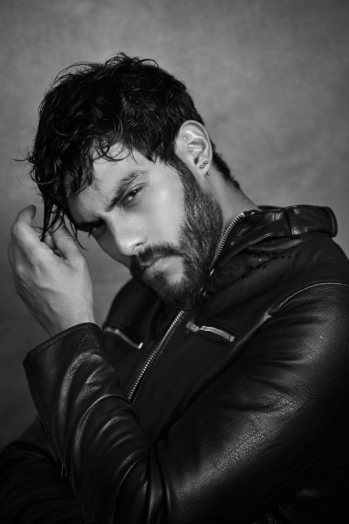 actor Hugo Catalan large photo