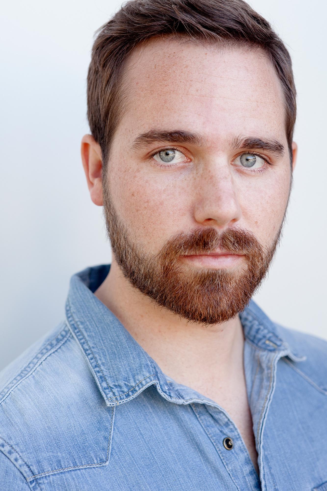 actor Dillon Tucker large photo