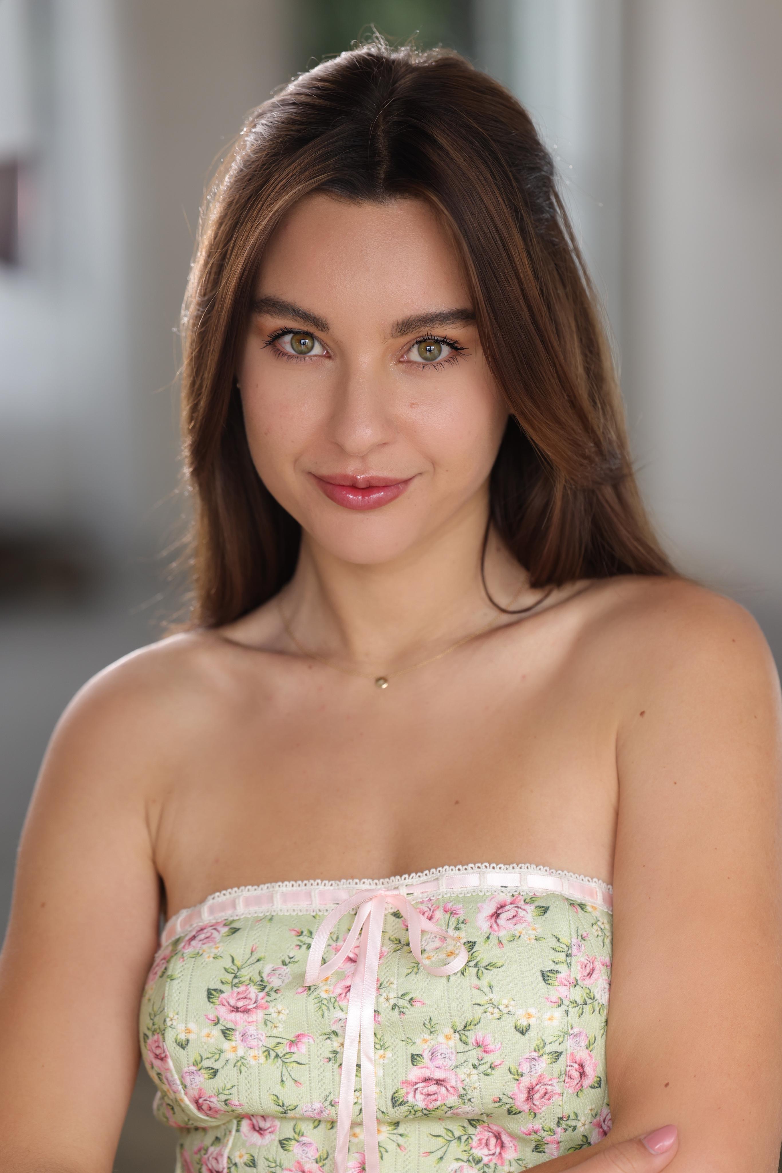 actor Maryana Dvorska large photo