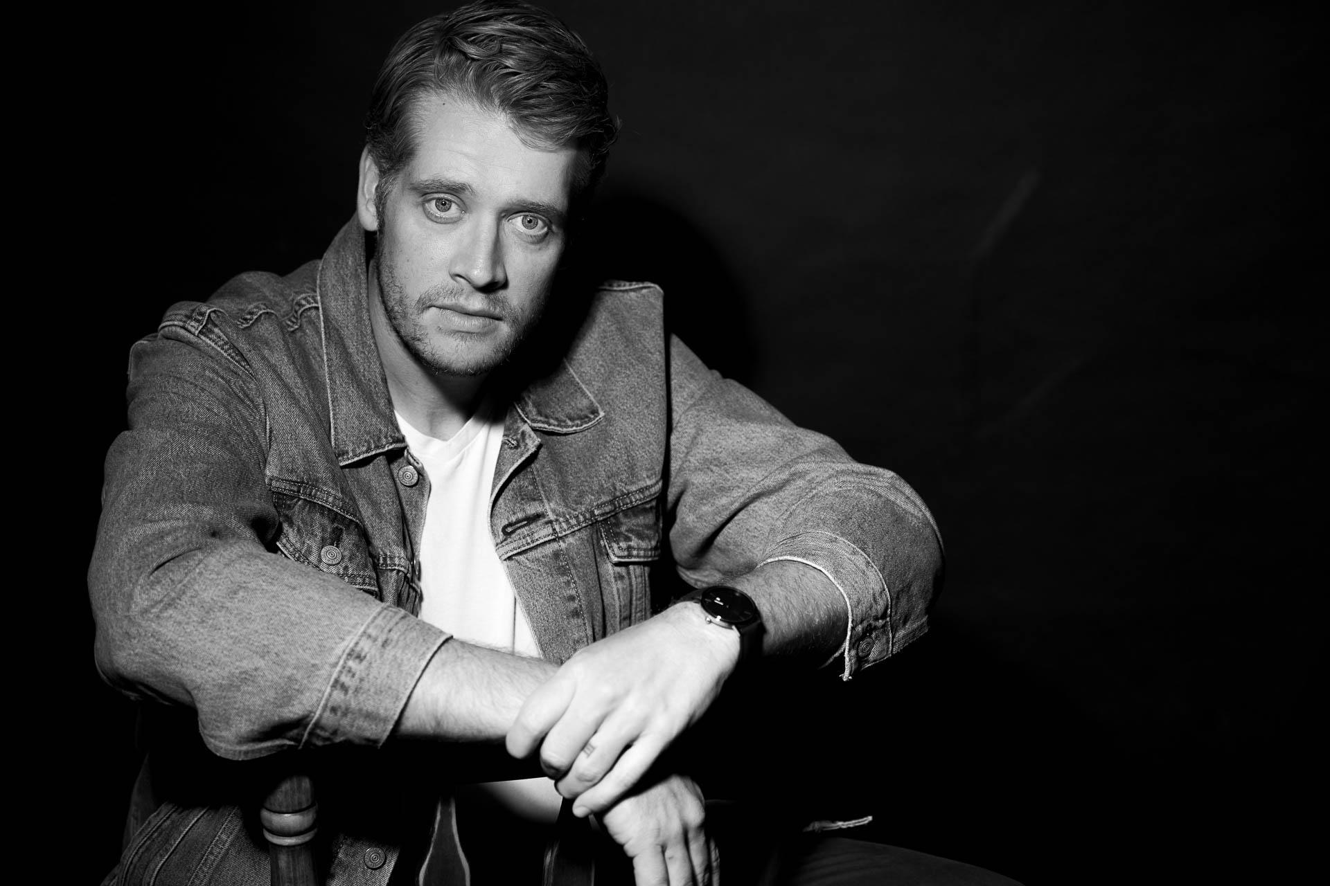 actor Timothy Mark Davis large photo