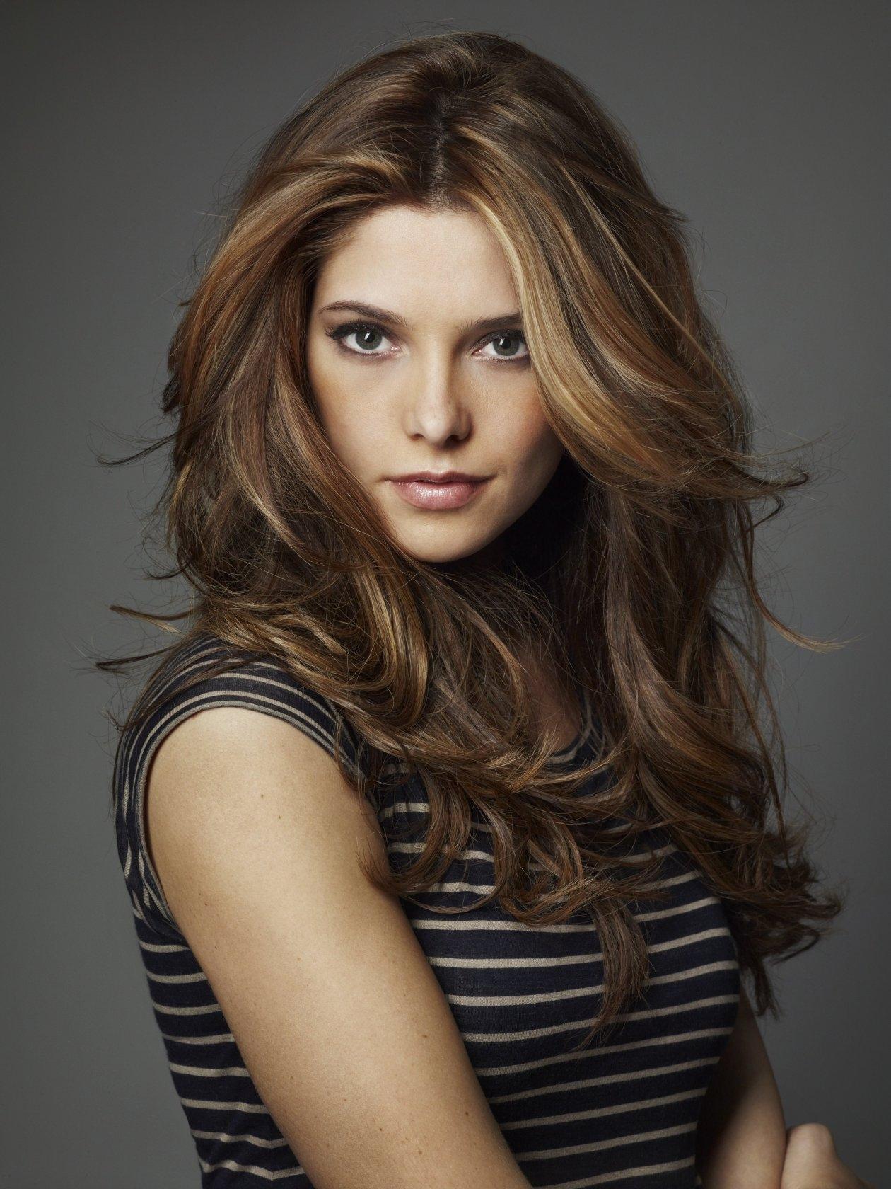 actor Ashley Greene large photo