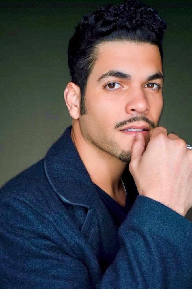 actor Orel De La Mota large photo