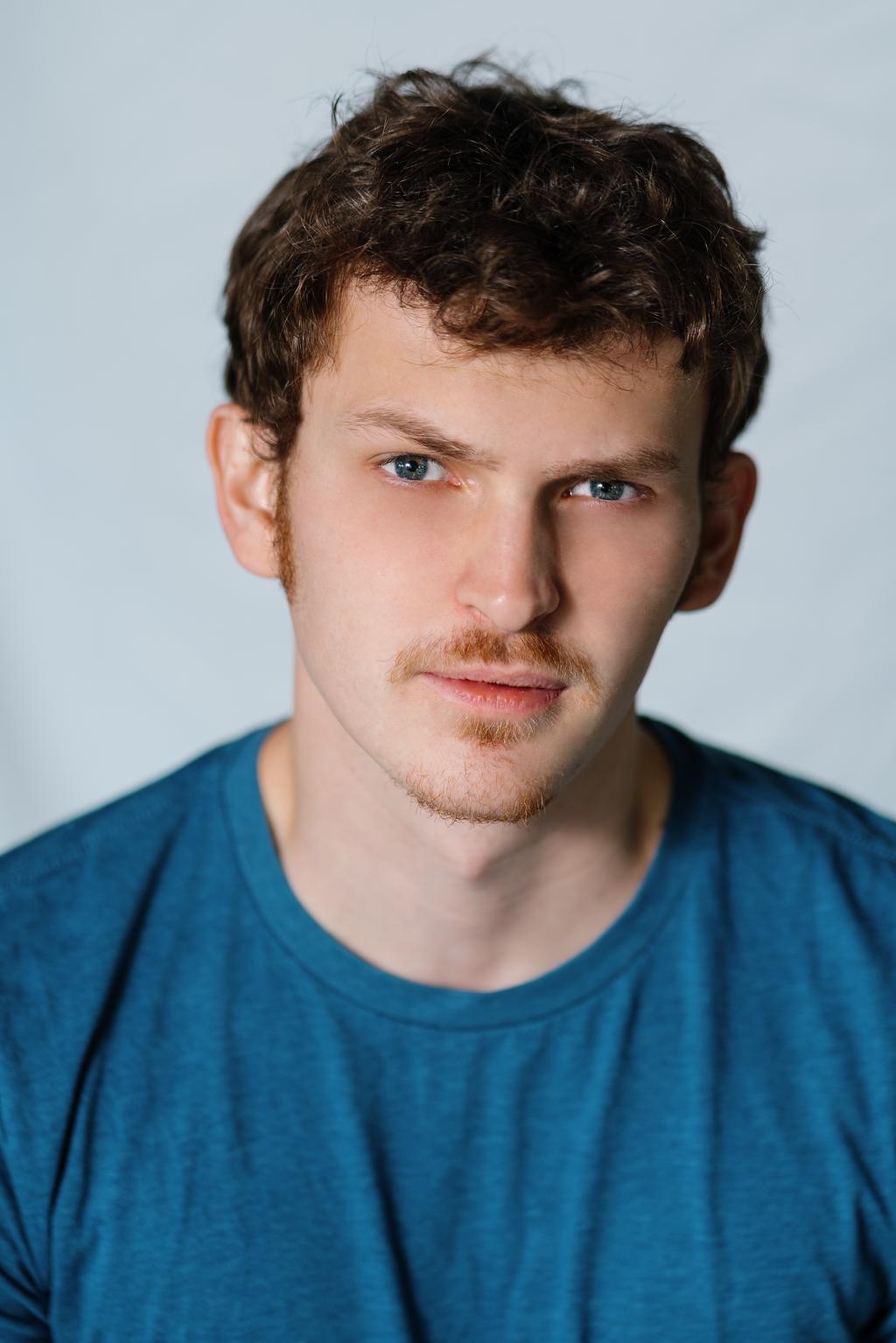 actor Zach Dittmar large photo