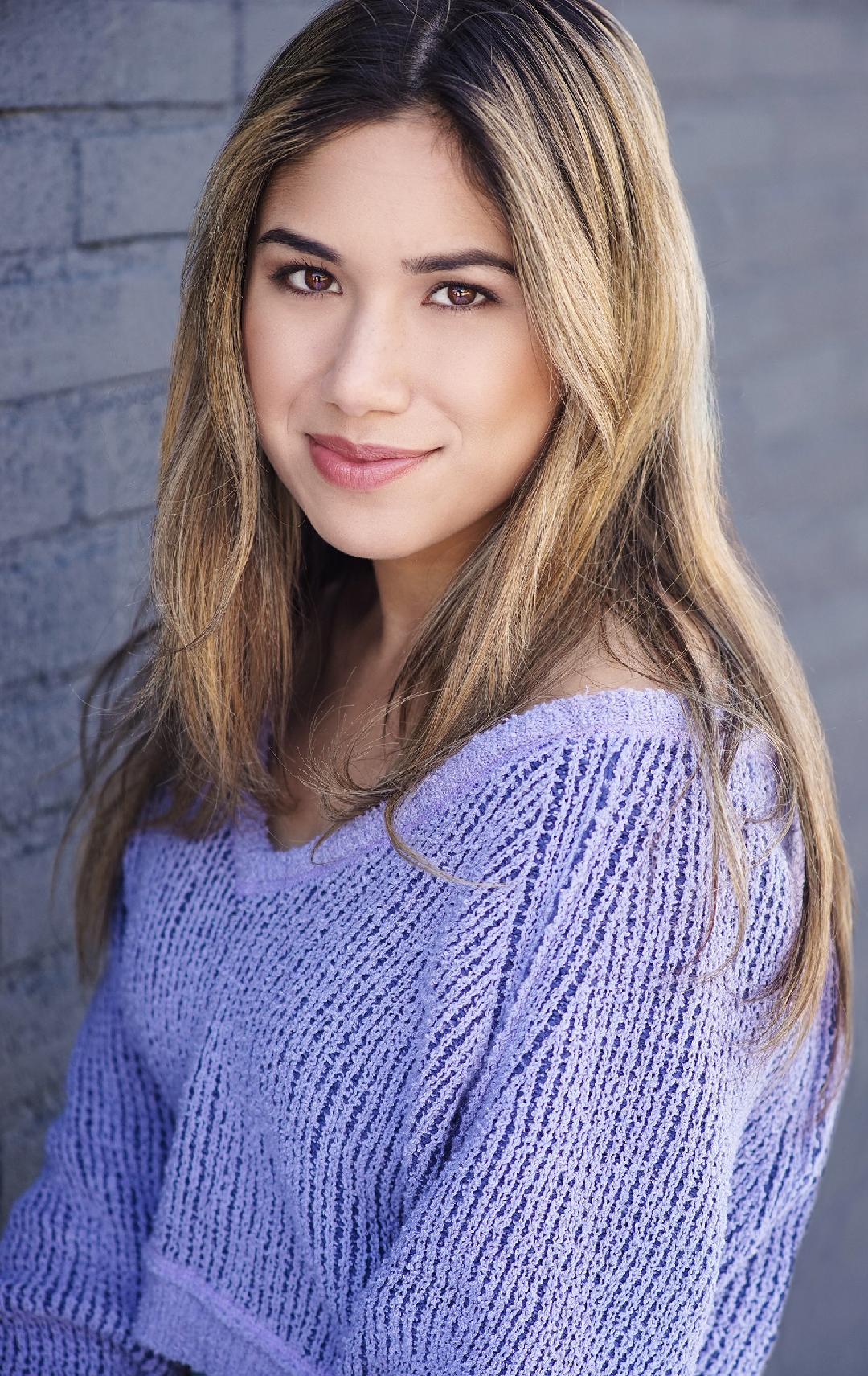 actor Kara Crane large photo