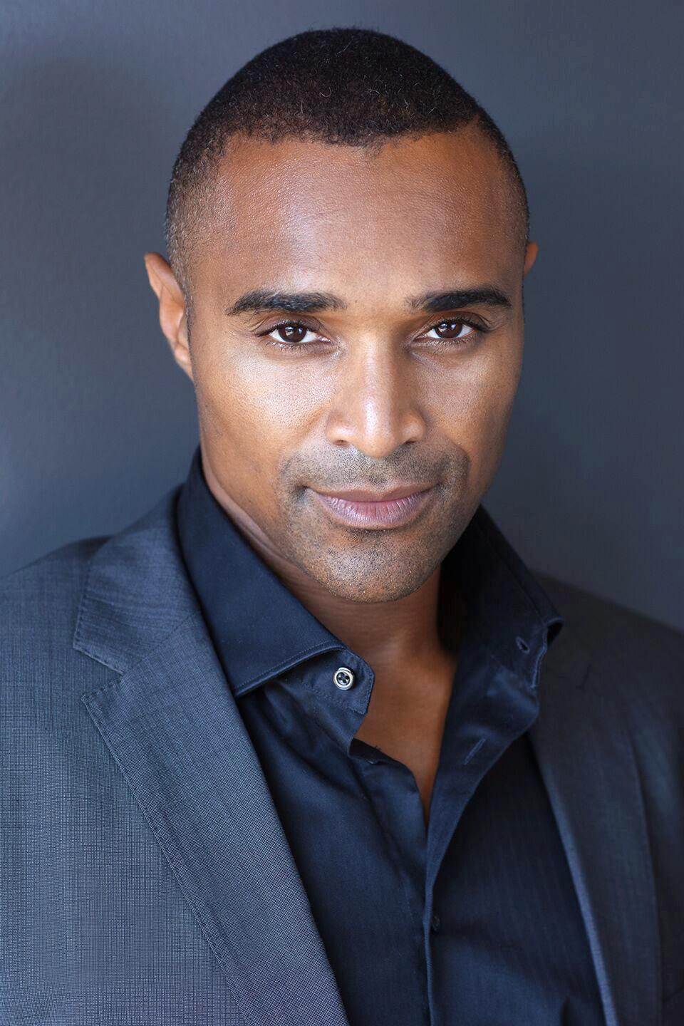 actor Sean Jones large photo