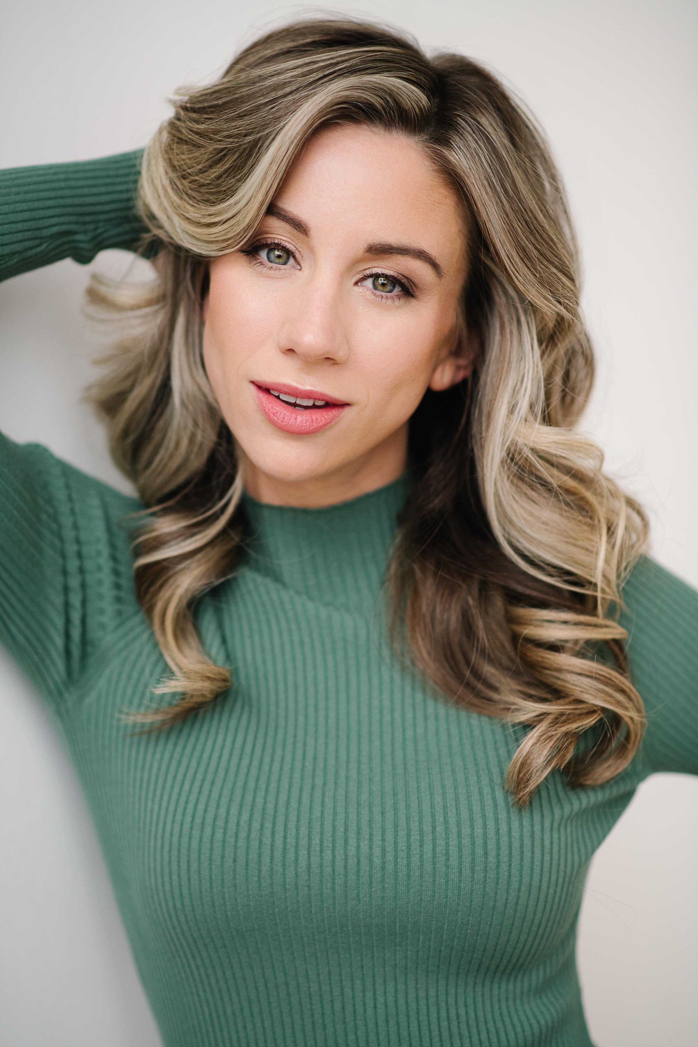 actor Dana Schiemann large photo