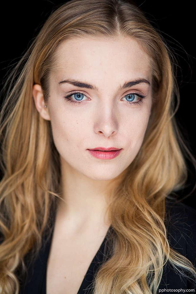 actor Magdalena Kolesnik large photo