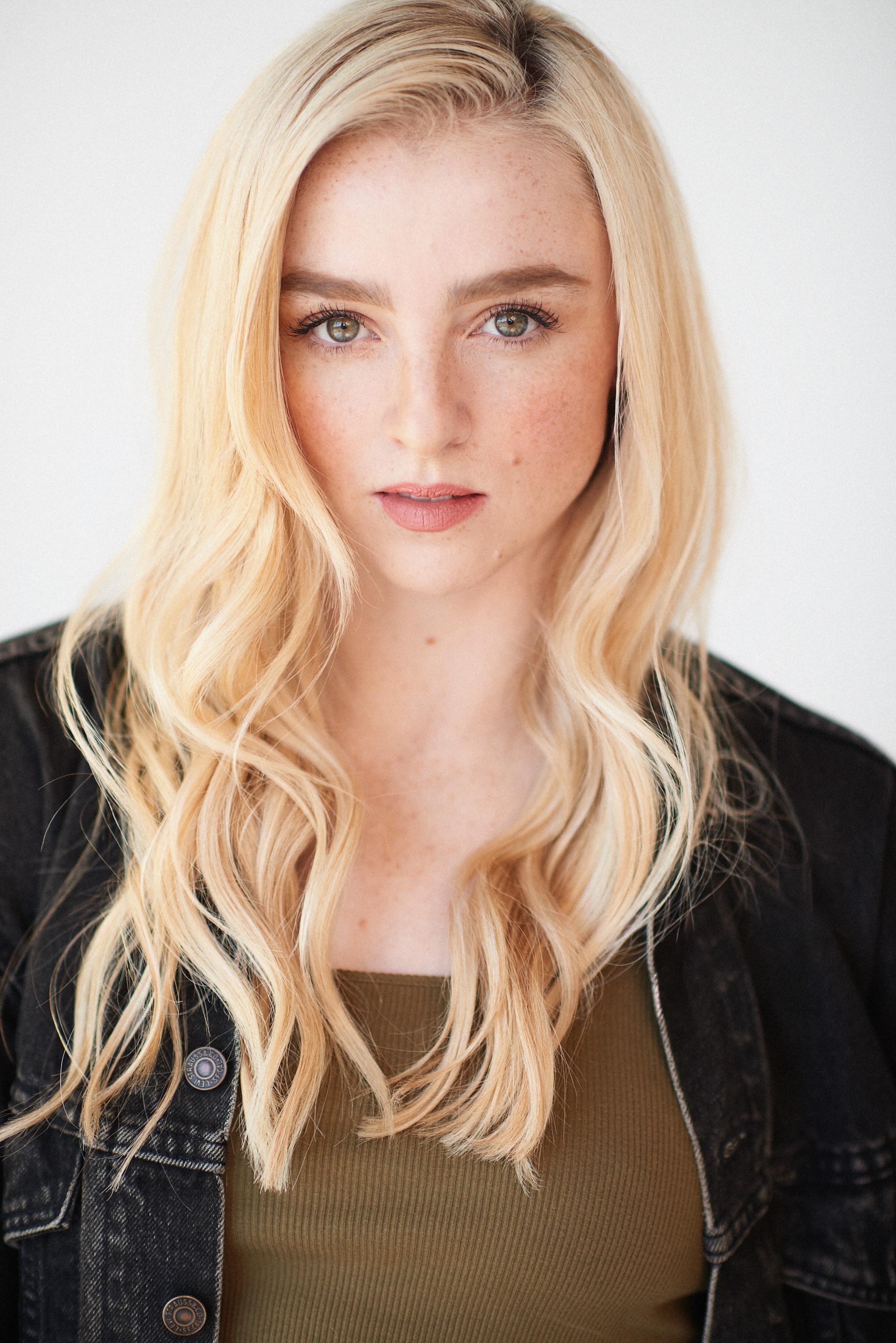 actor Britt Good large photo