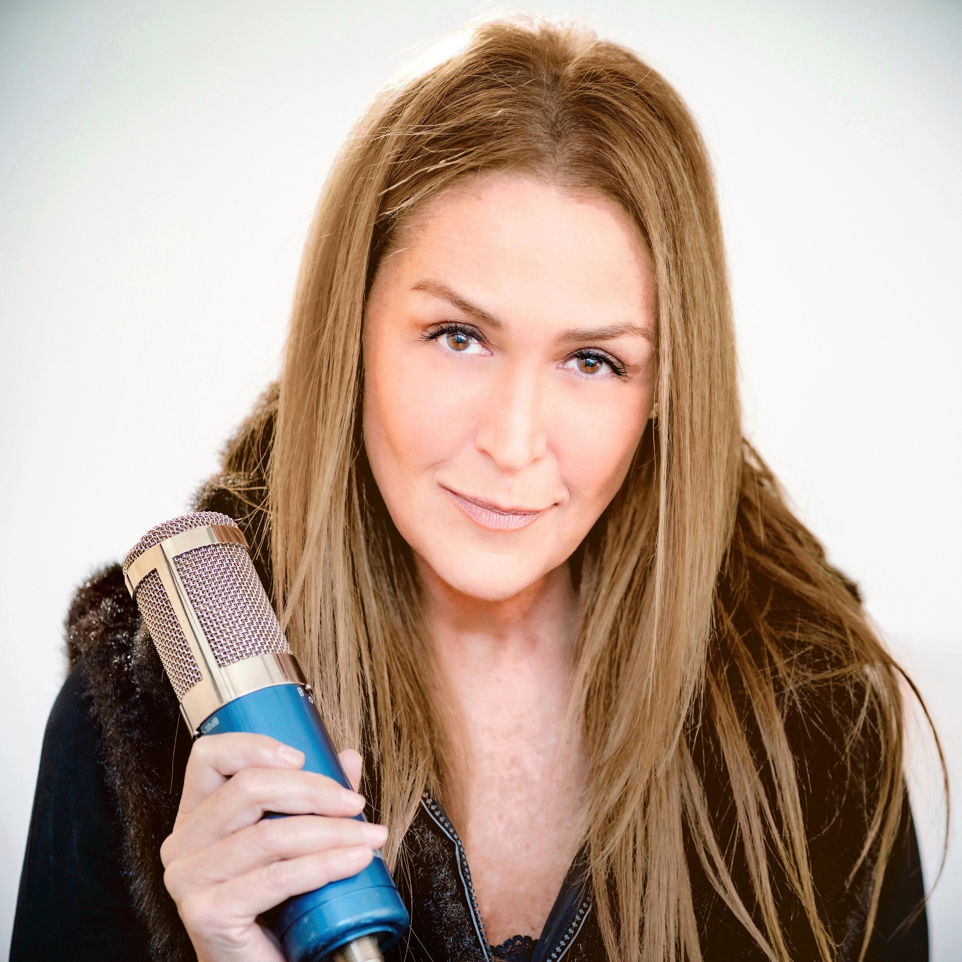 actor Fabiola Stevenson large photo