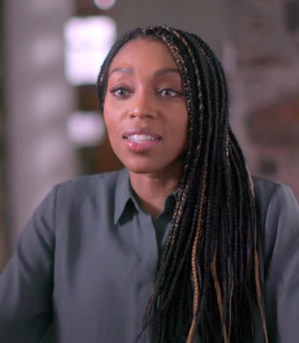 actor Renee Montgomery large photo