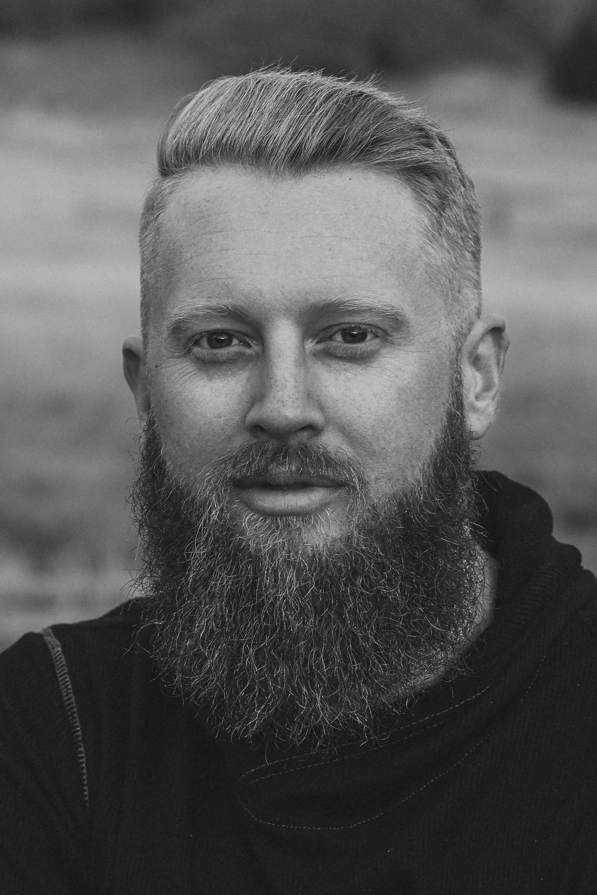 actor Cameron Foremaster large photo