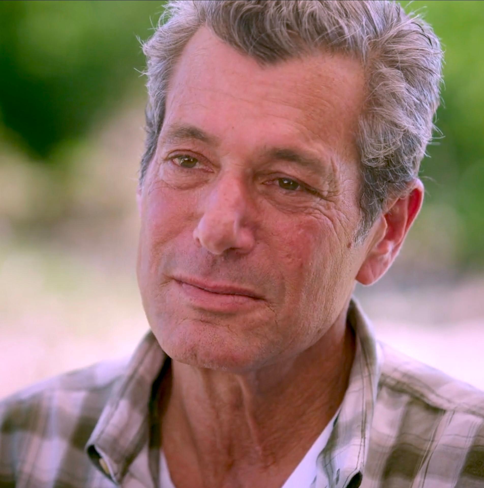 actor Jon Esformes large photo