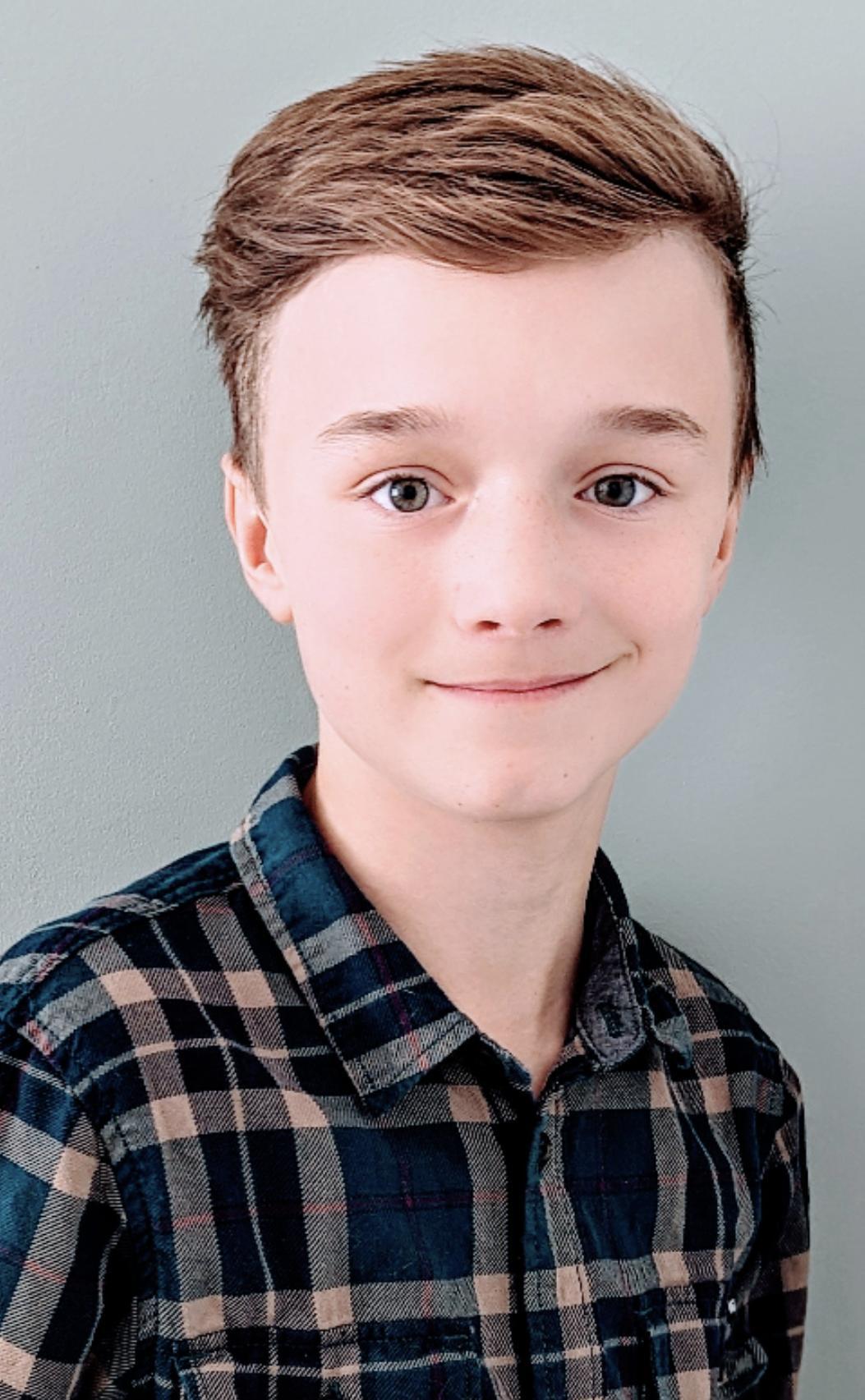 actor Elijah Fox large photo