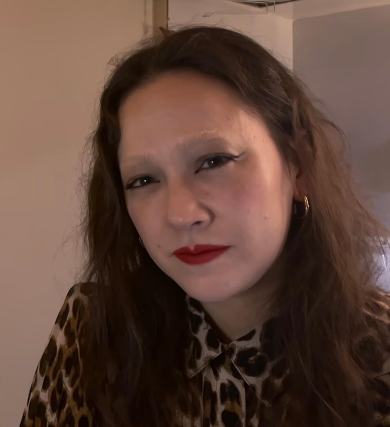 actor Maggie James large photo