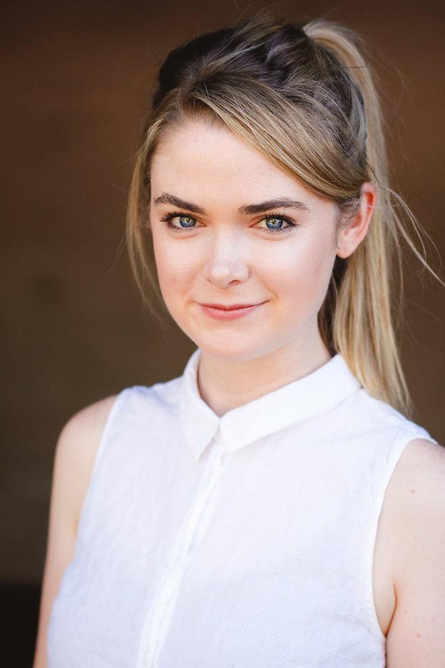 actor Eleanor Vigneault large photo