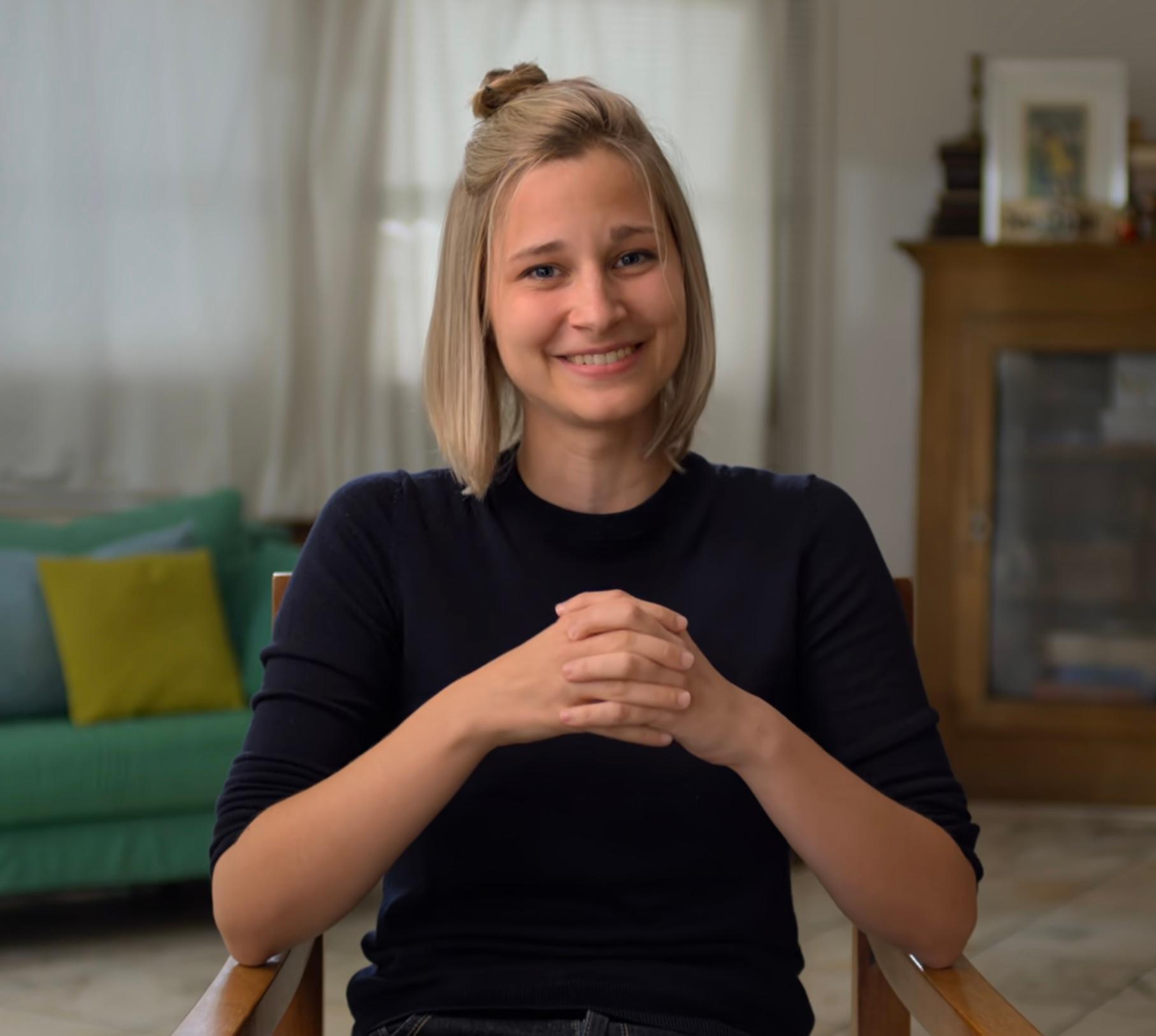 actor Giulia Enders large photo