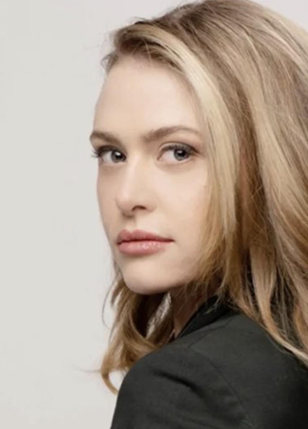 actor Hayley Erin large photo