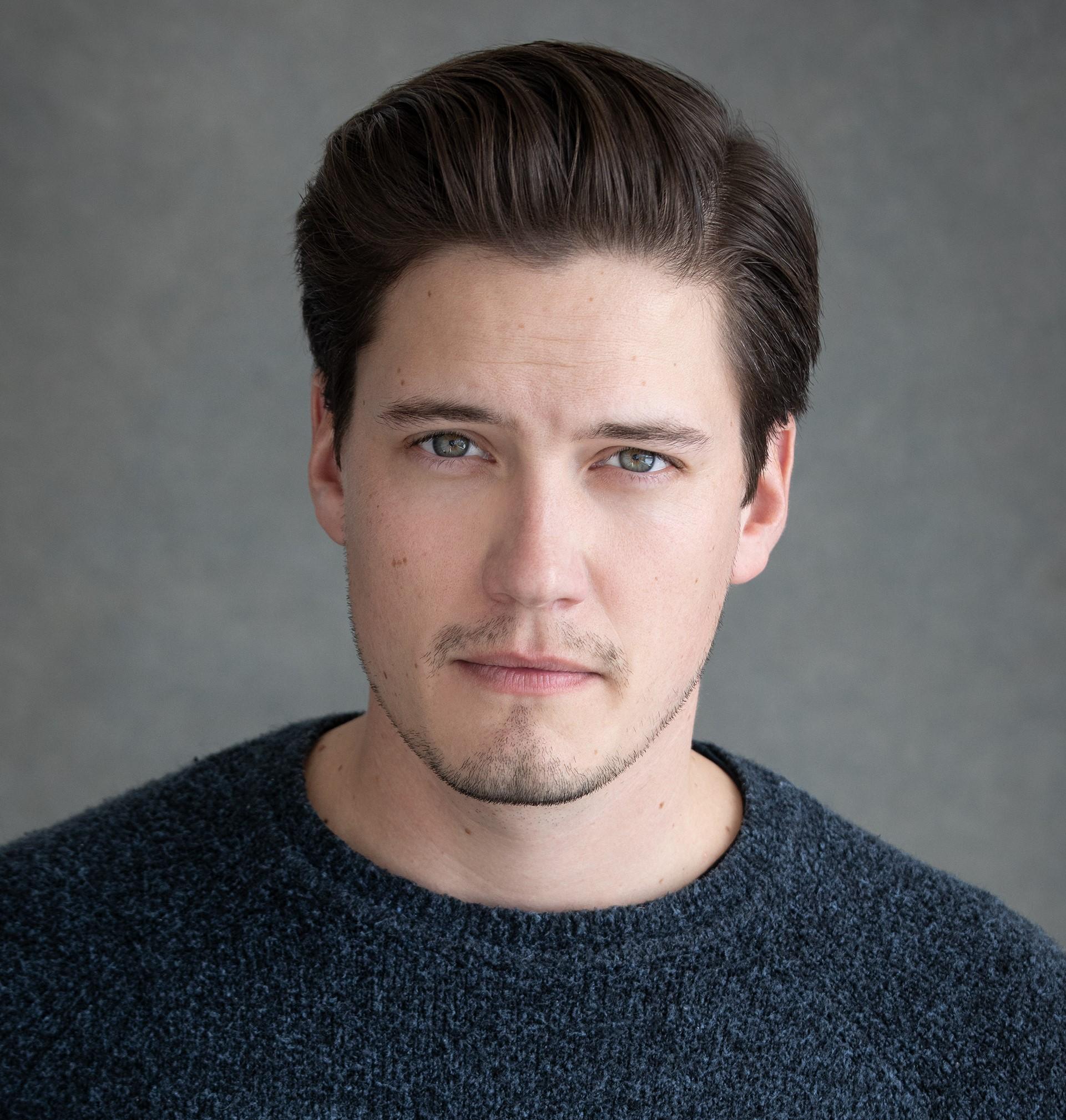 actor Justin Kelly large photo