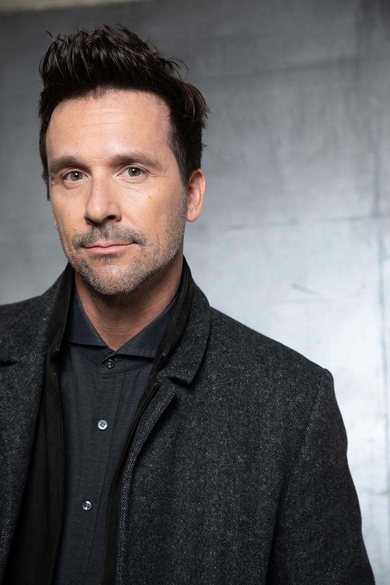 actor Mark Provencher large photo