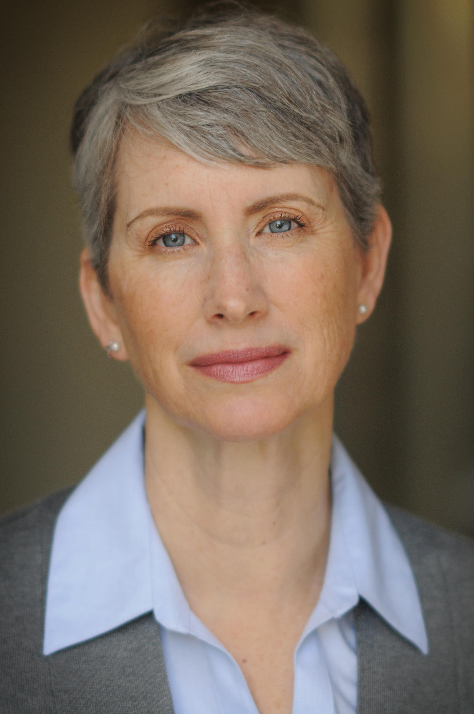 actor Kelly Ladd large photo