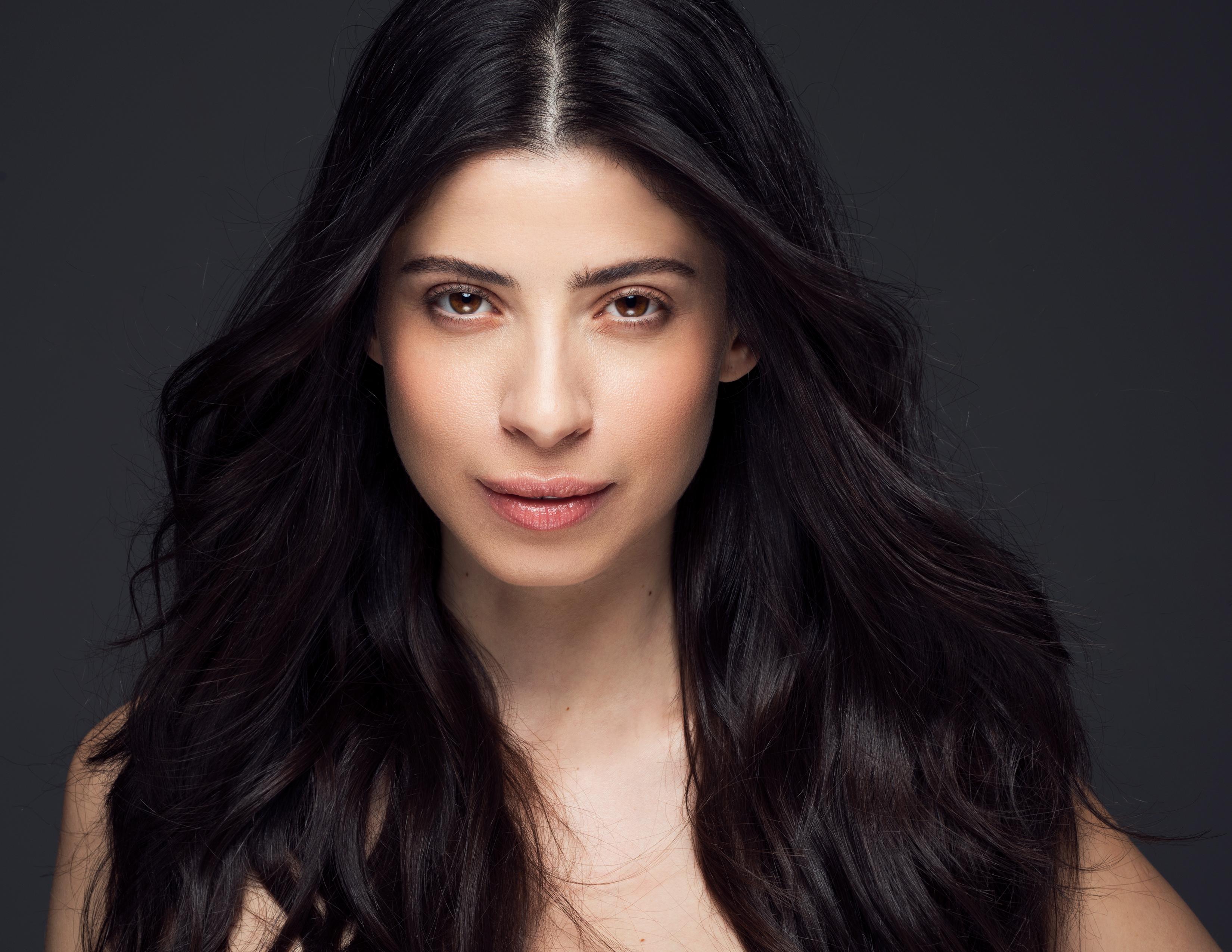 actor Lorianna Izrailova large photo