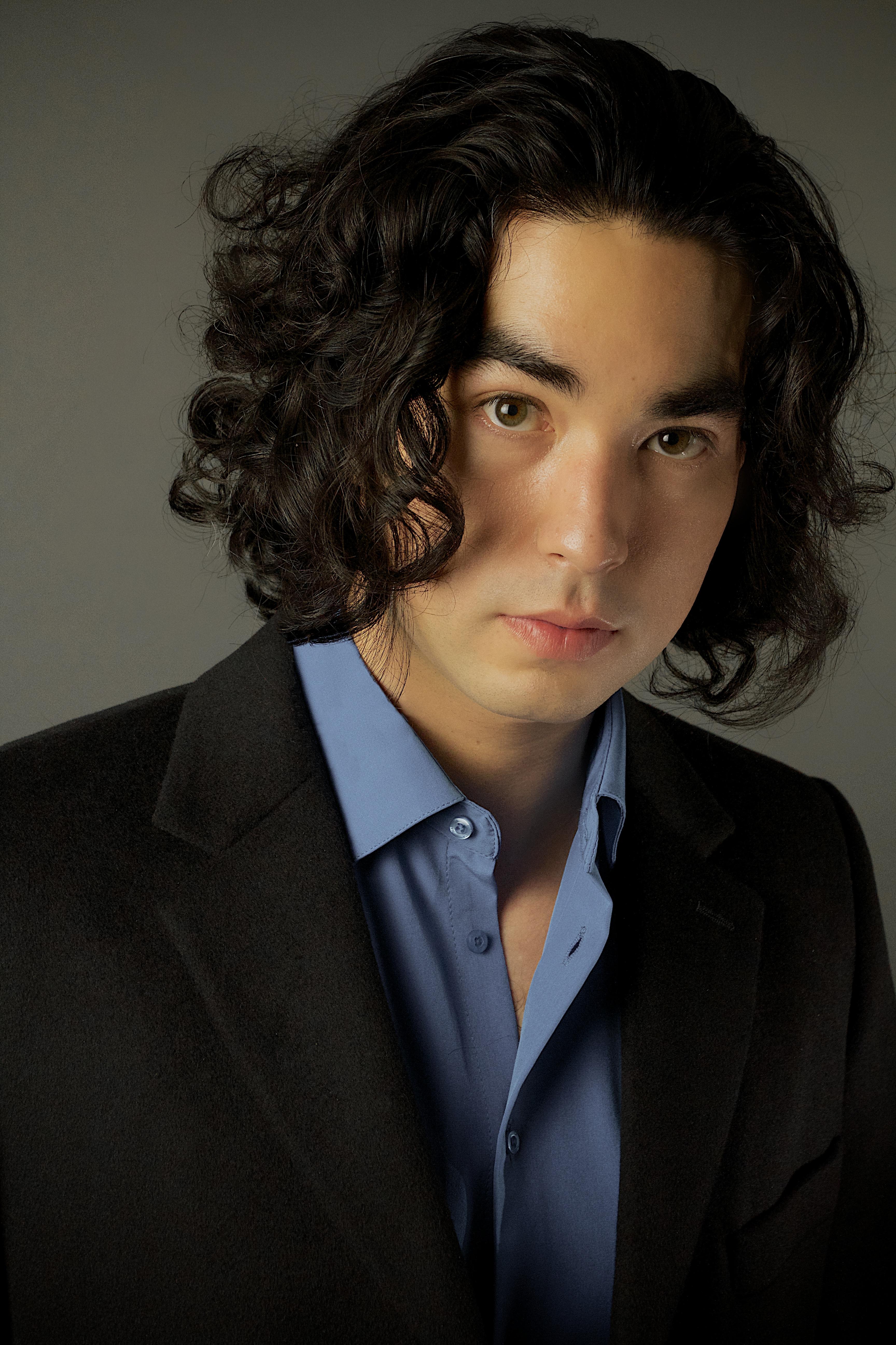 actor Dennis Newman large photo