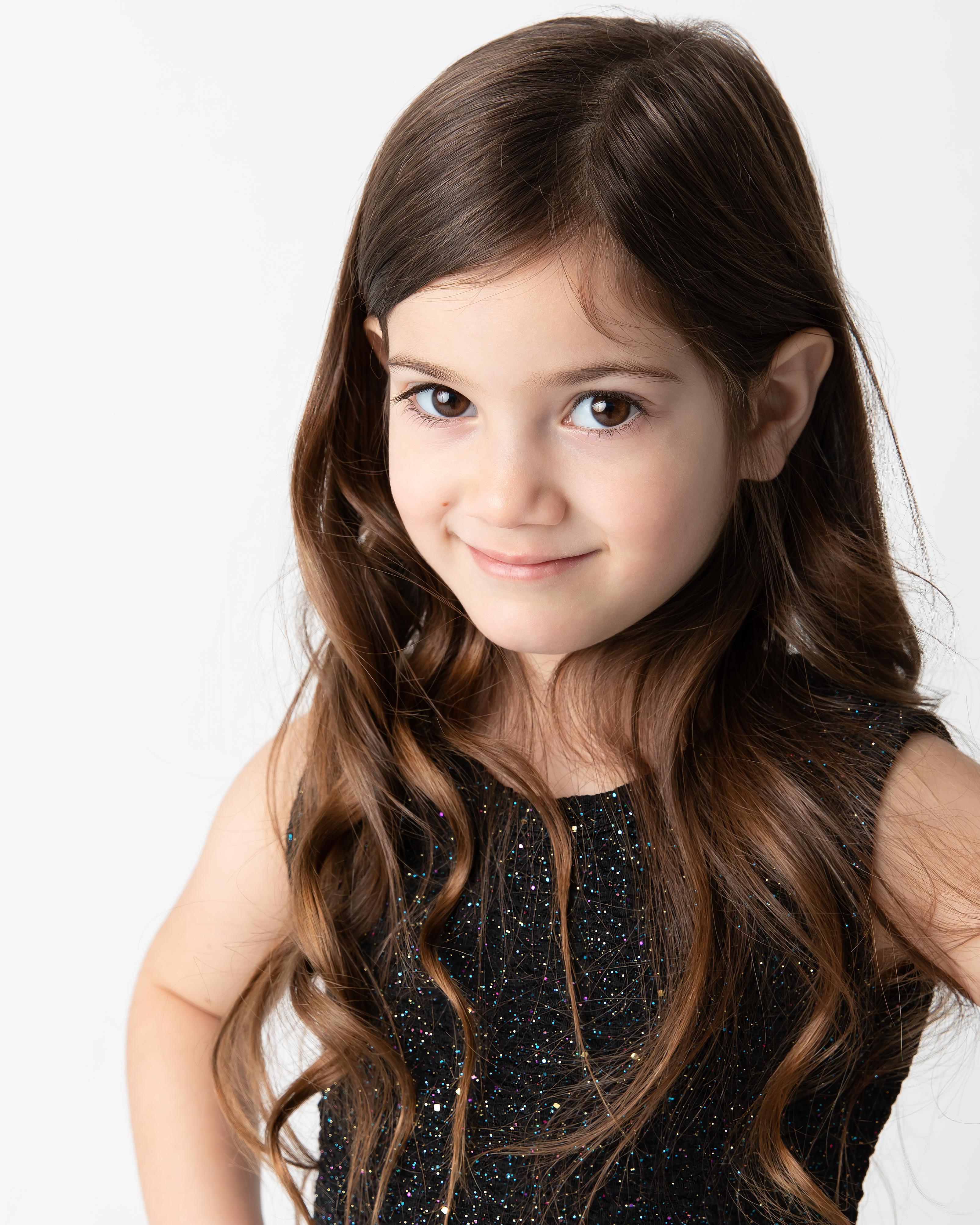 actor Audrey Hoffman large photo