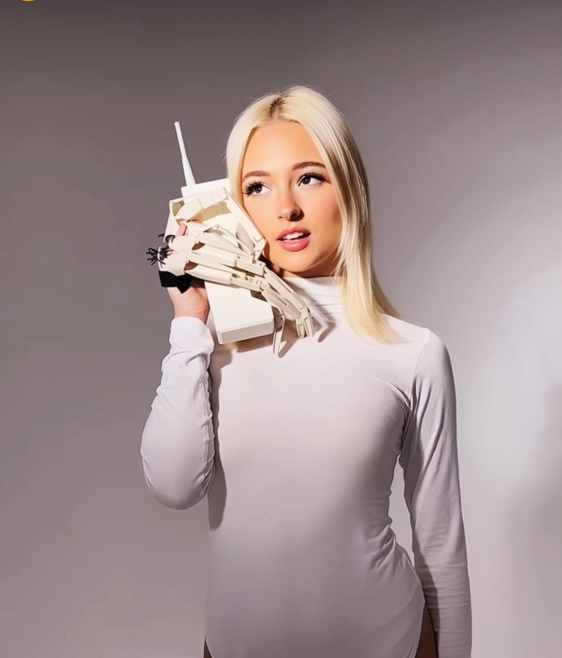 actor Aly Jade large photo