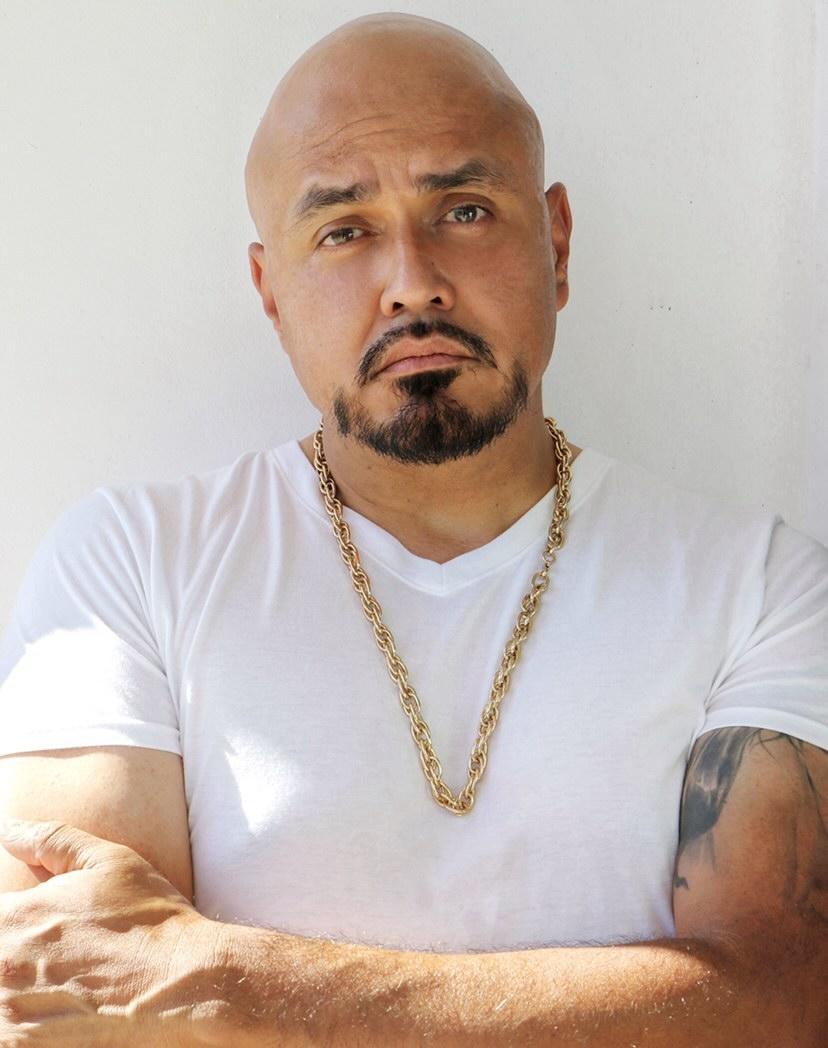 actor Mike Galindo large photo