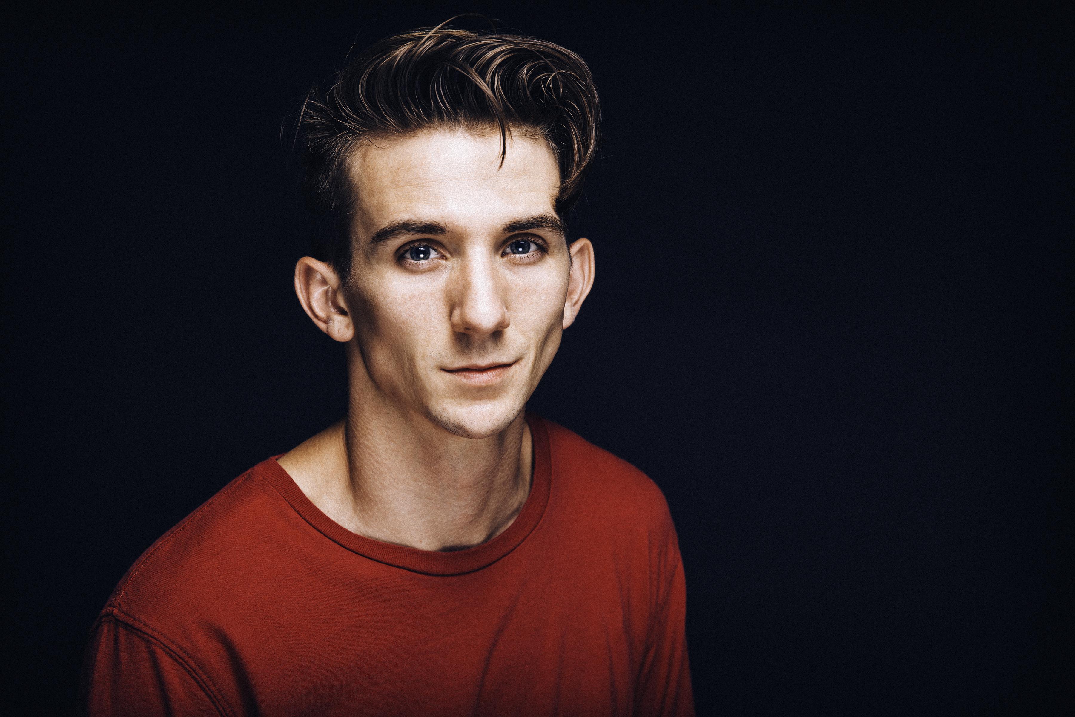 actor Kyle Potter large photo