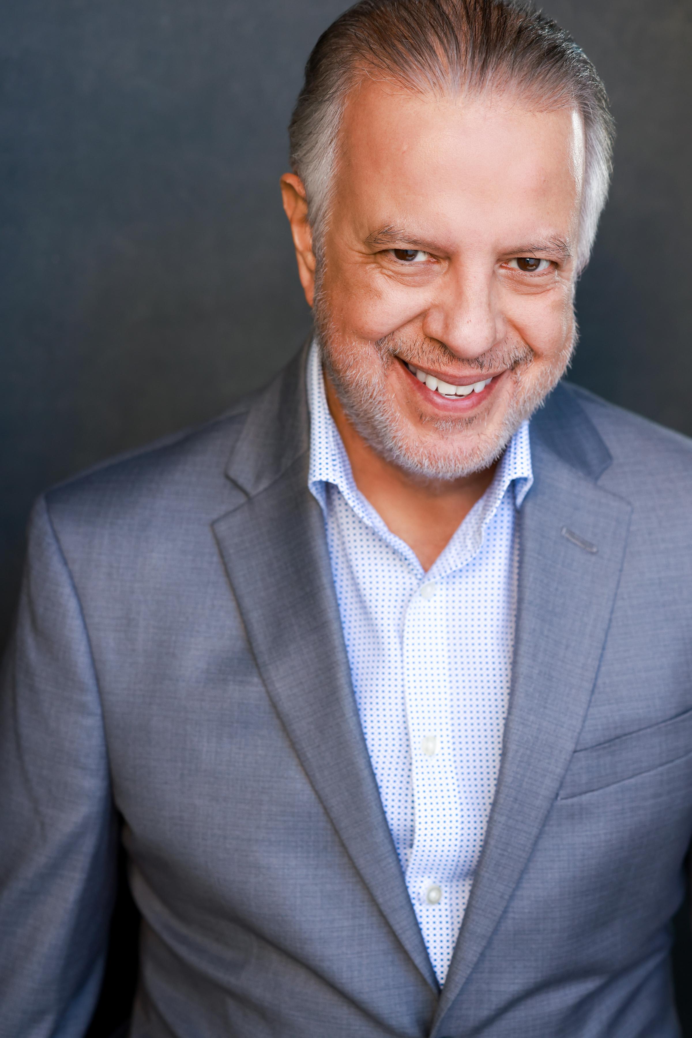 actor Hector Machado large photo