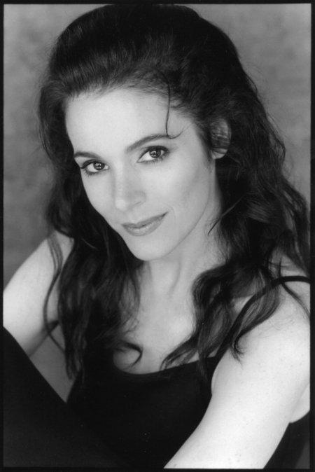 actor Chana Keefer large photo