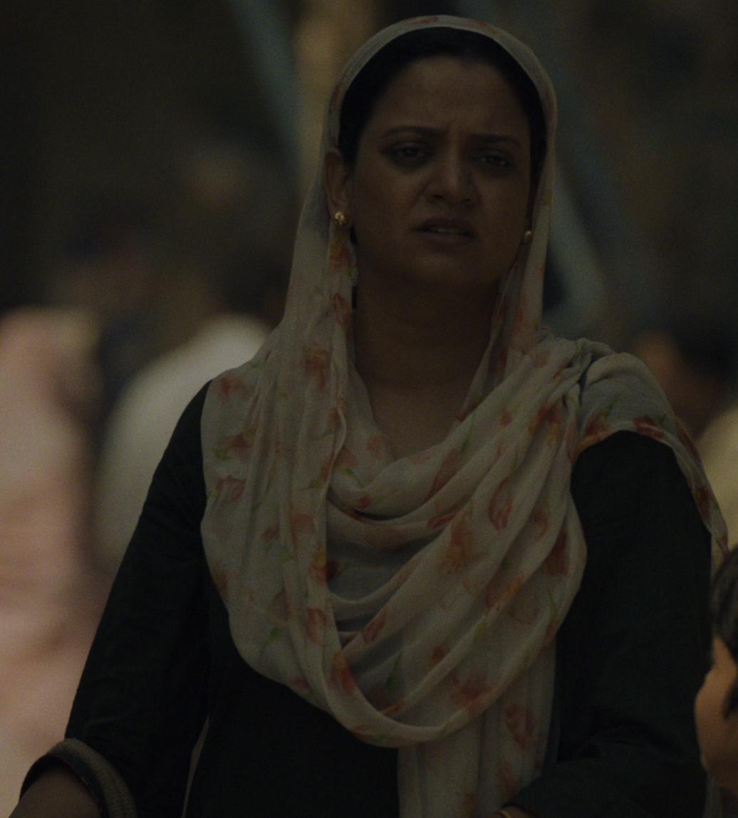 actor Sharvari Lohokare large photo