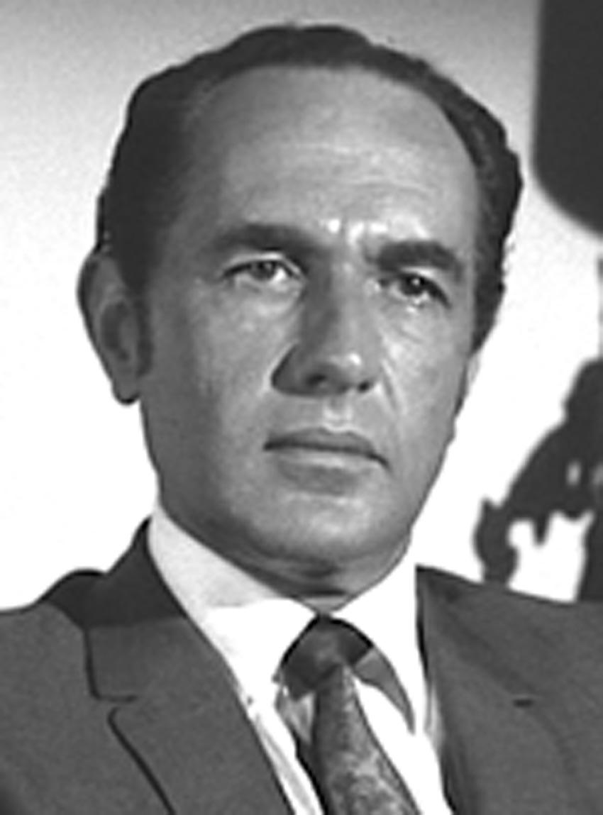 actor Paul Lambert large photo