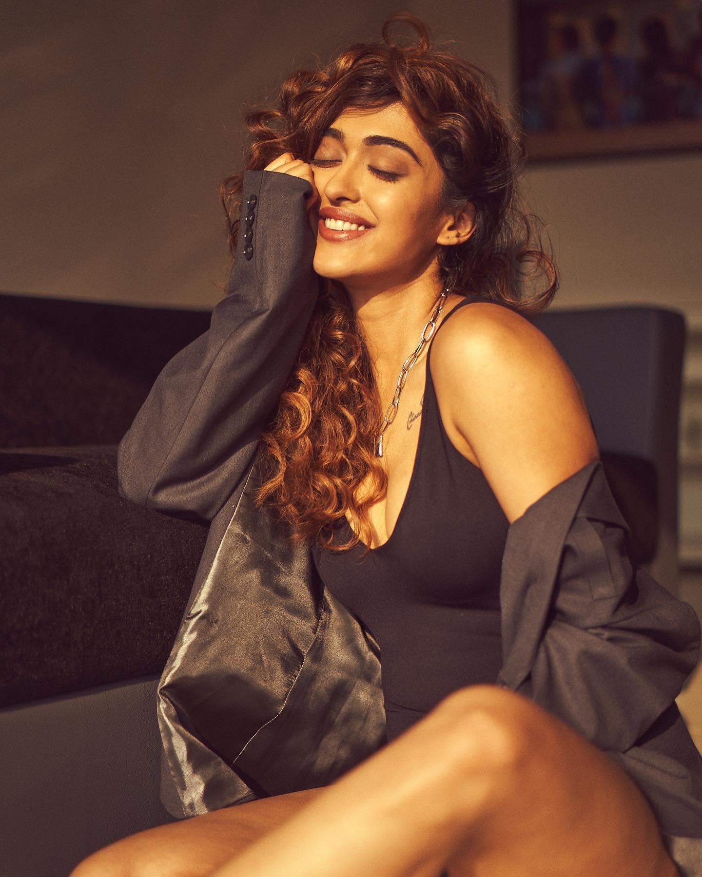 actor Gayatri Bhardwaj large photo