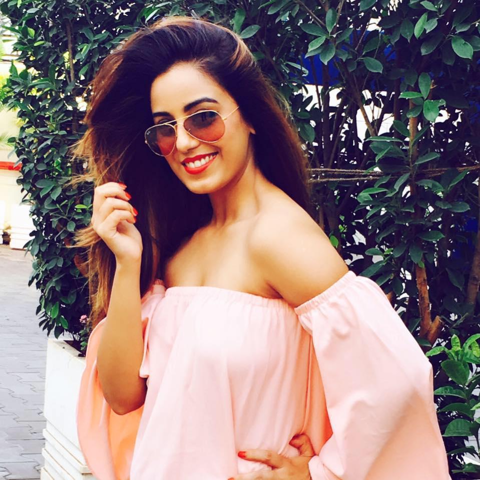 actor Srishty Rode large photo