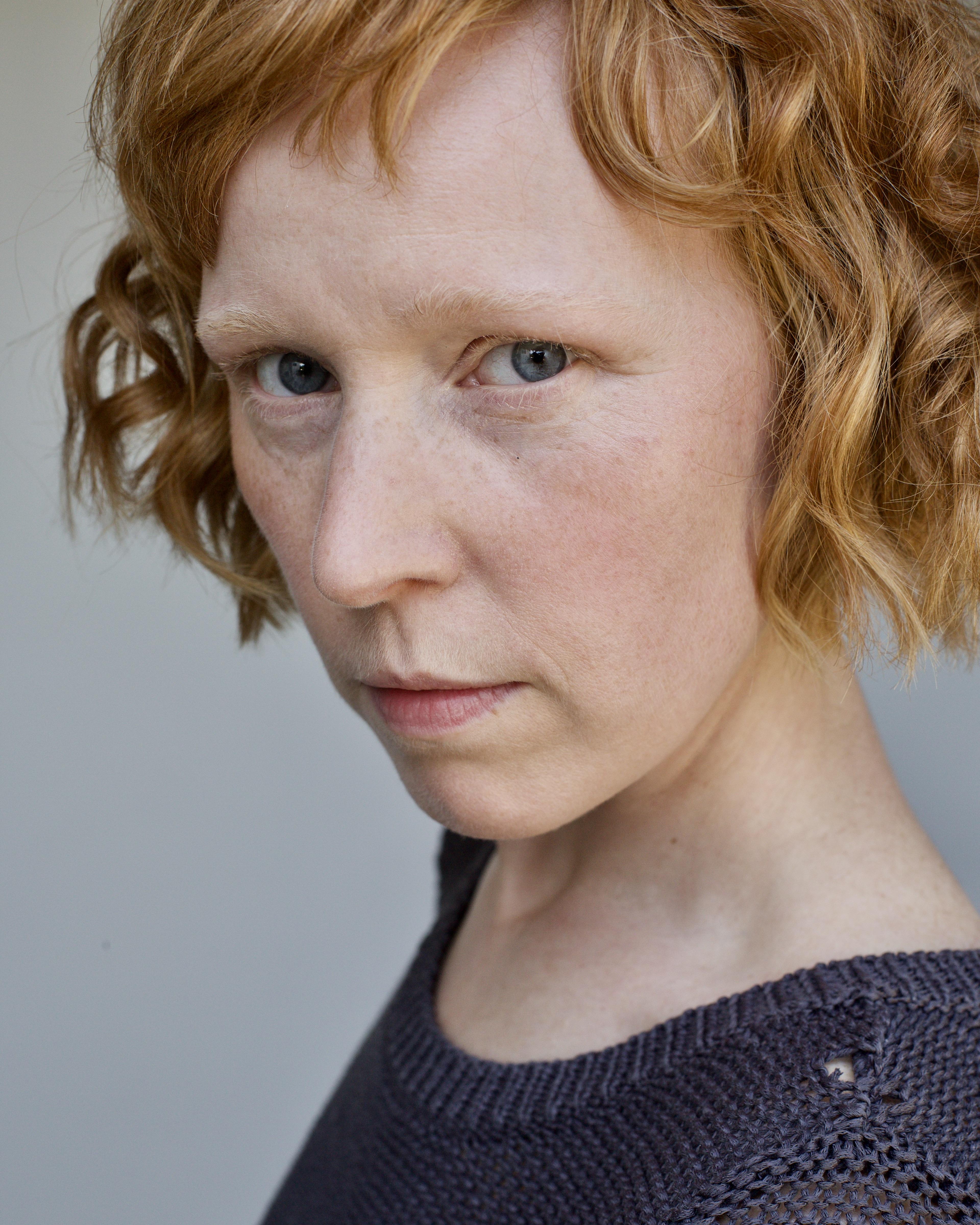 actor Katy Wright-Mead large photo