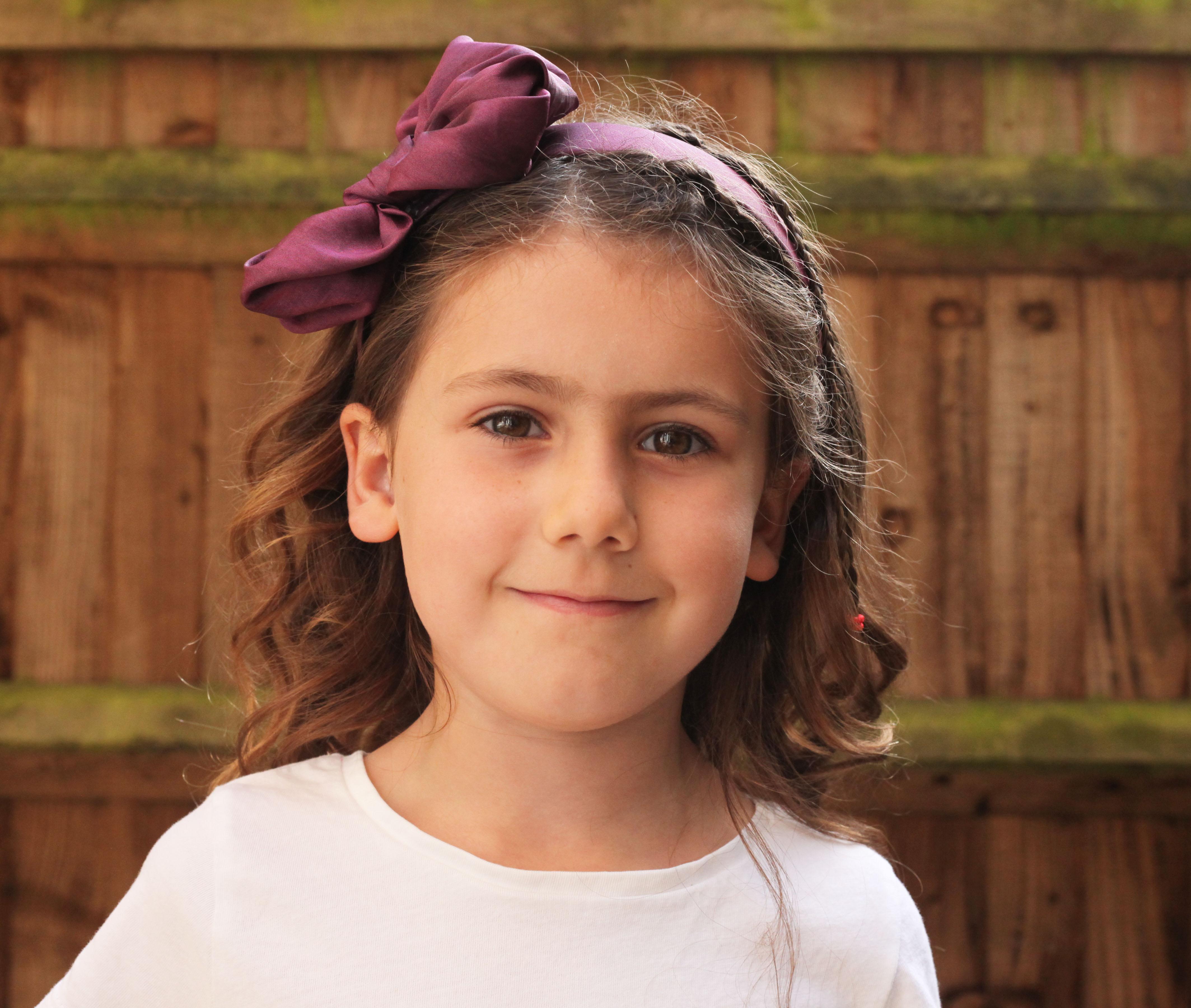 actor Ellie Copping large photo