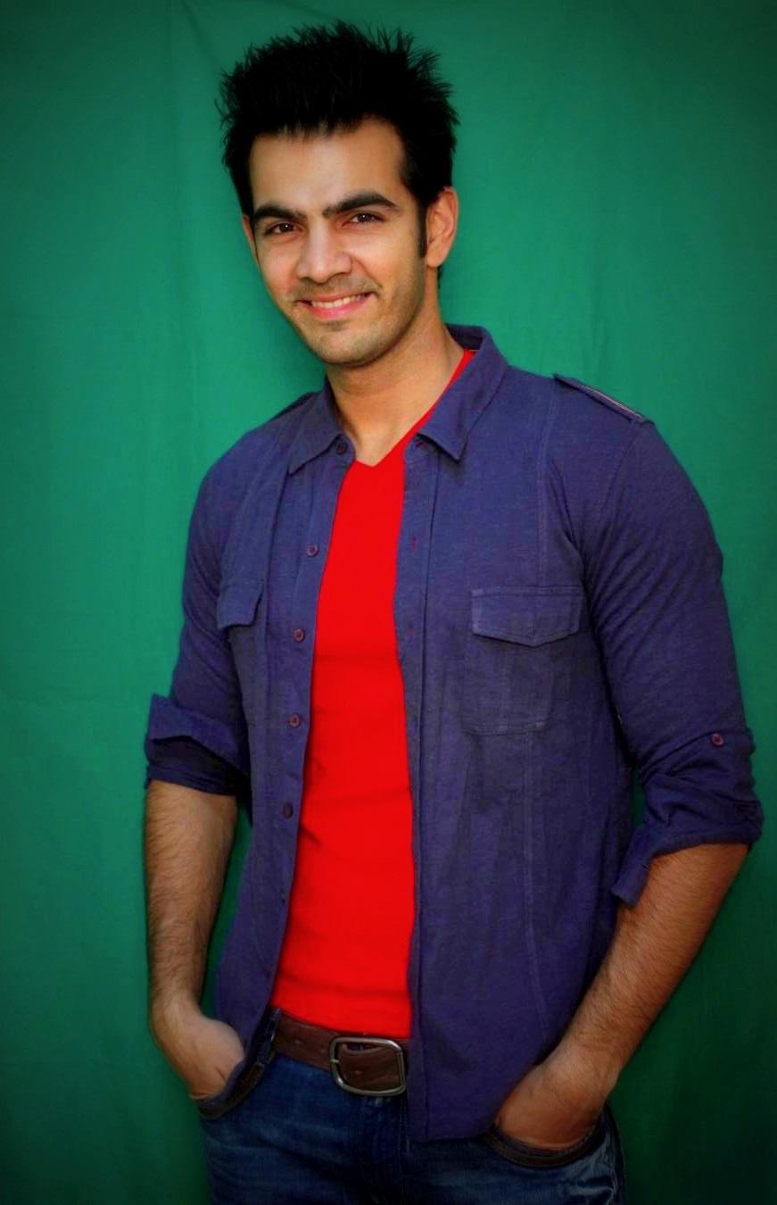 actor Karan Grover large photo