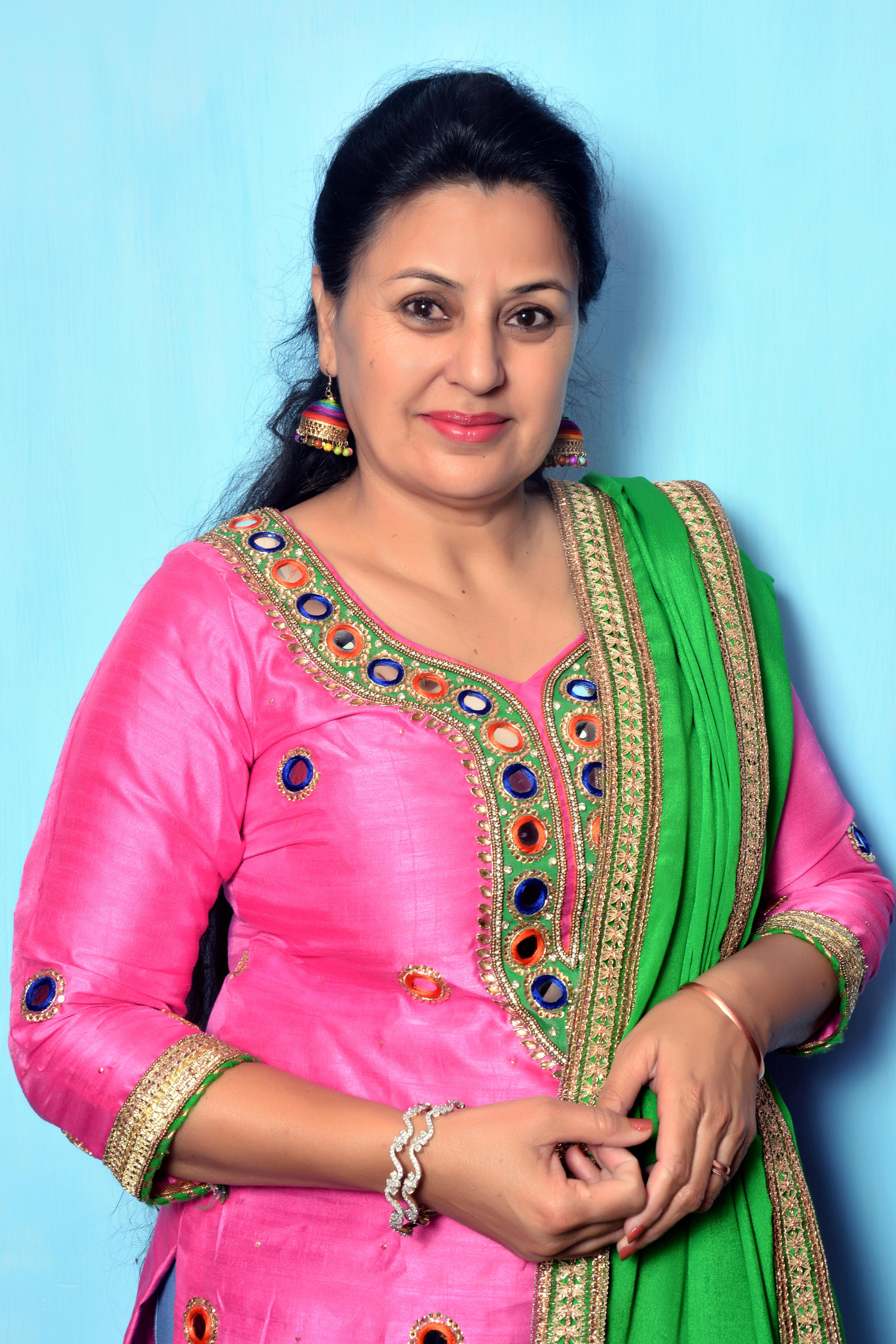 actor Satwant Kaur large photo