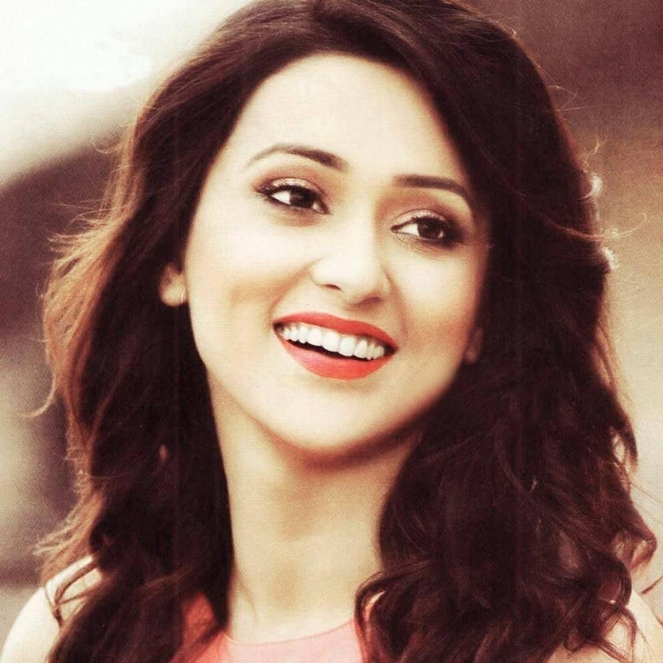 actor Mimi Chakraborty large photo