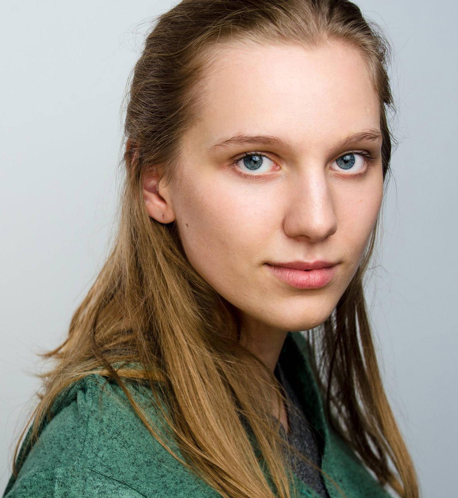 actor Alexa Kelley large photo