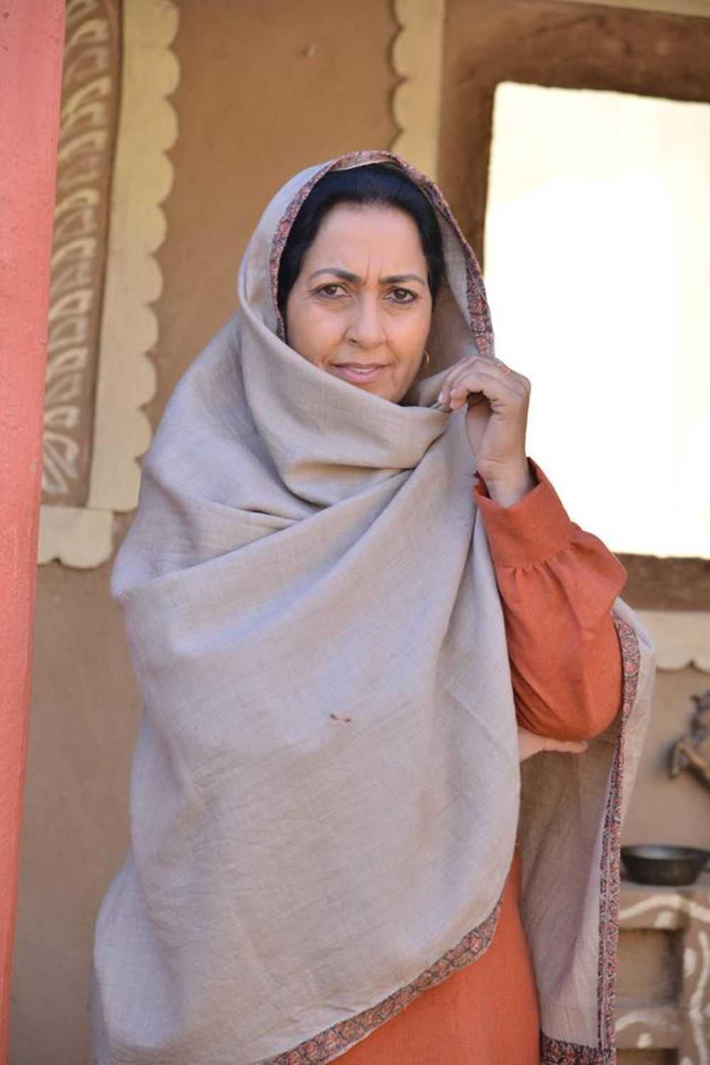 actor Rupinder Rupi large photo