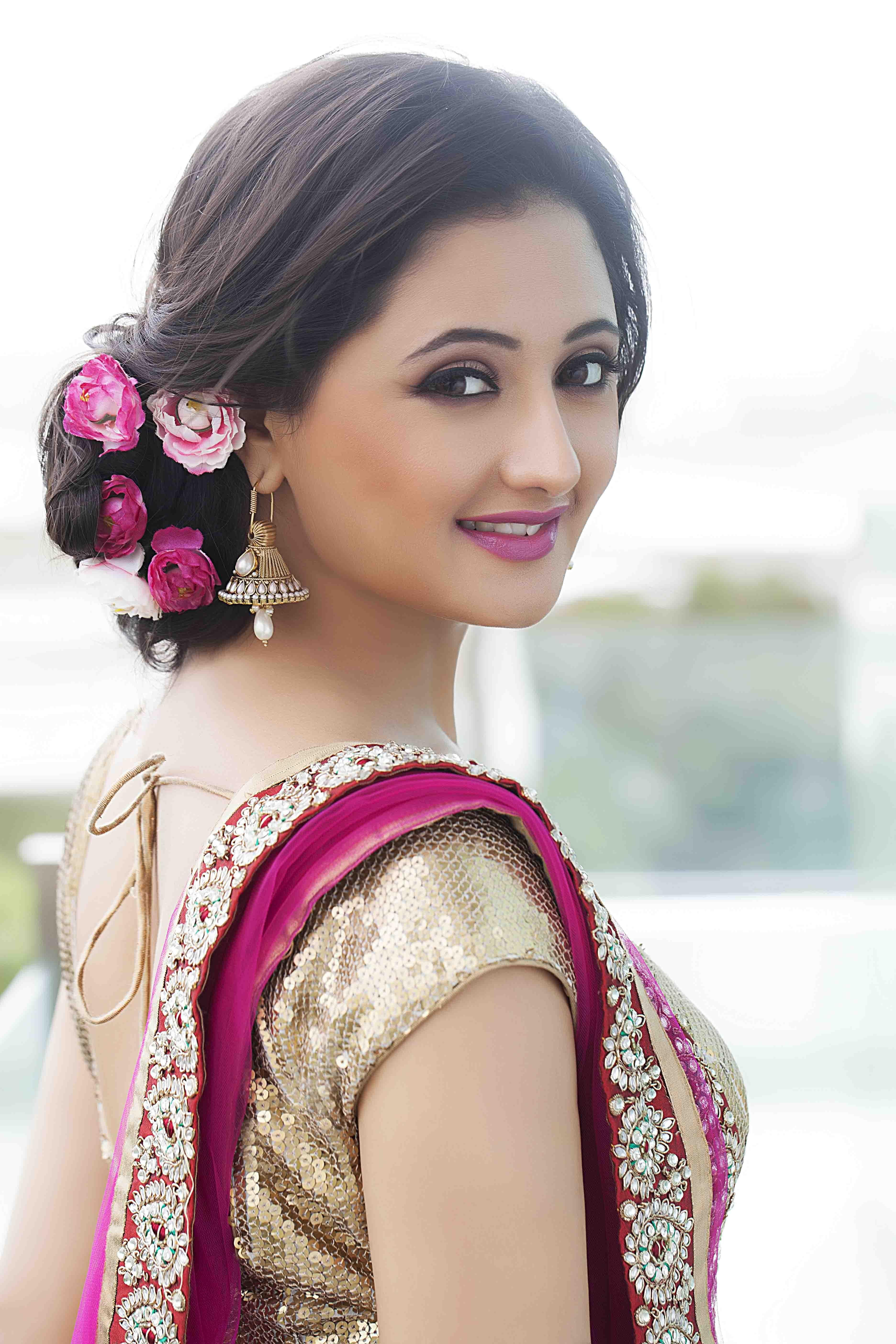 actor Rashami Desai large photo