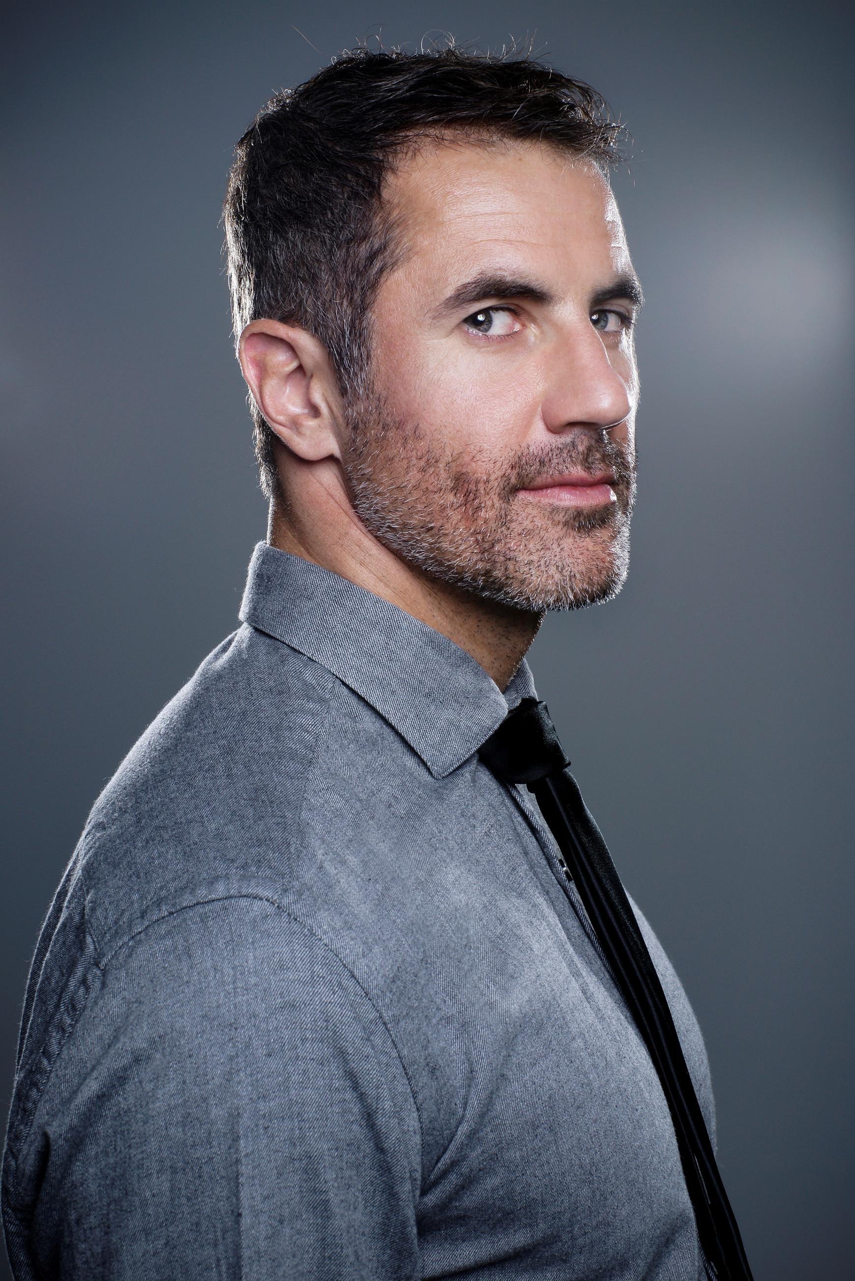 actor Dominic Knight large photo